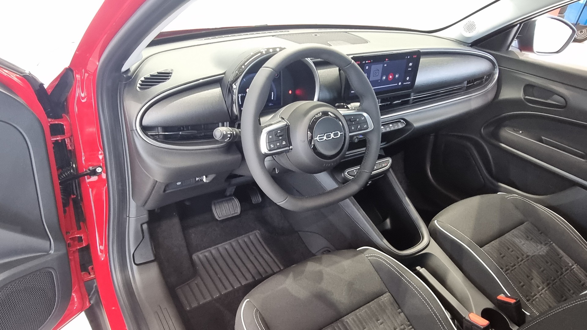 FIAT 600 1.2 Hybrid Pop-image-19