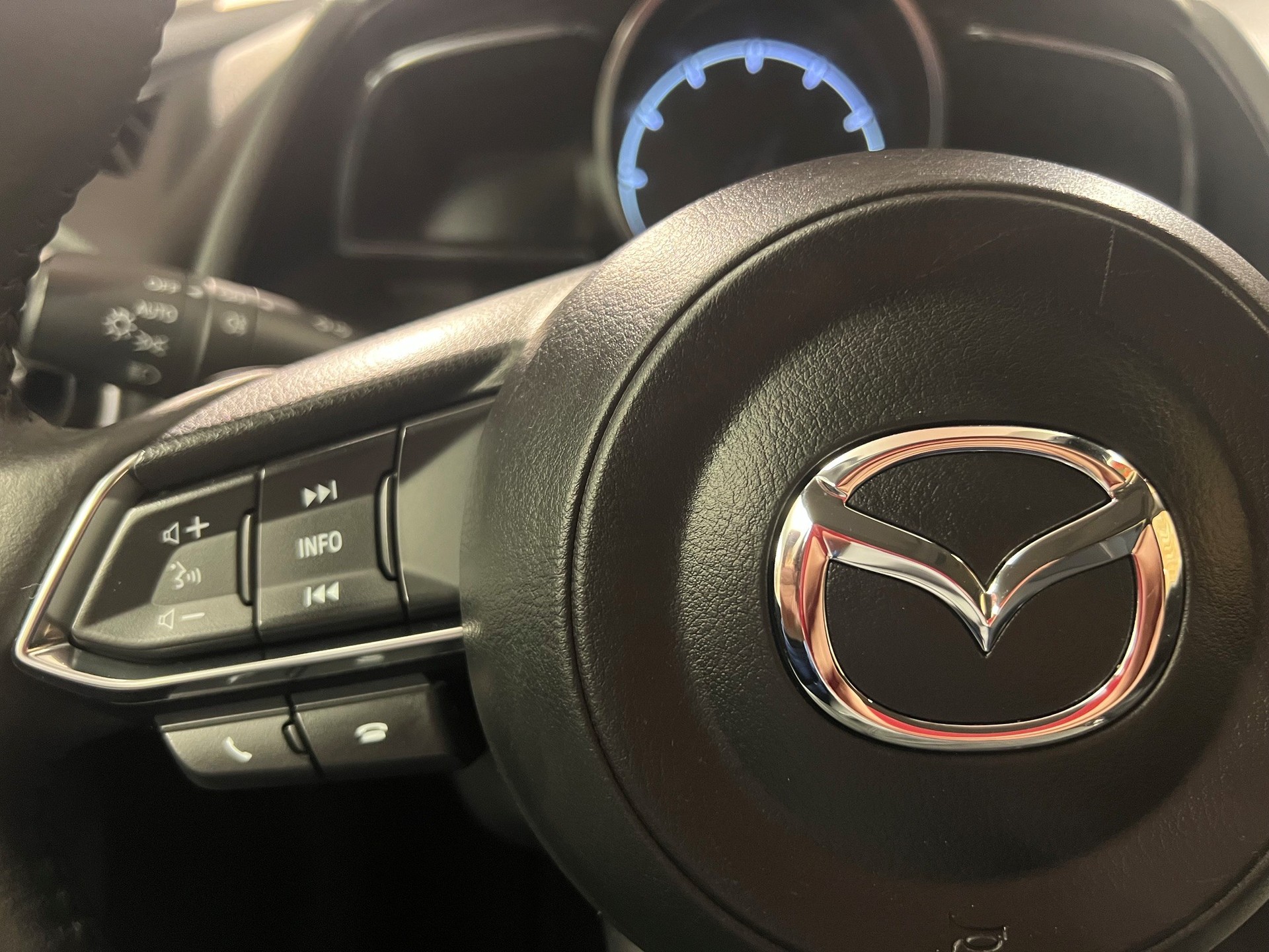 MAZDA 2 SKYACTIV-G 90 Revolution Automat-image-20