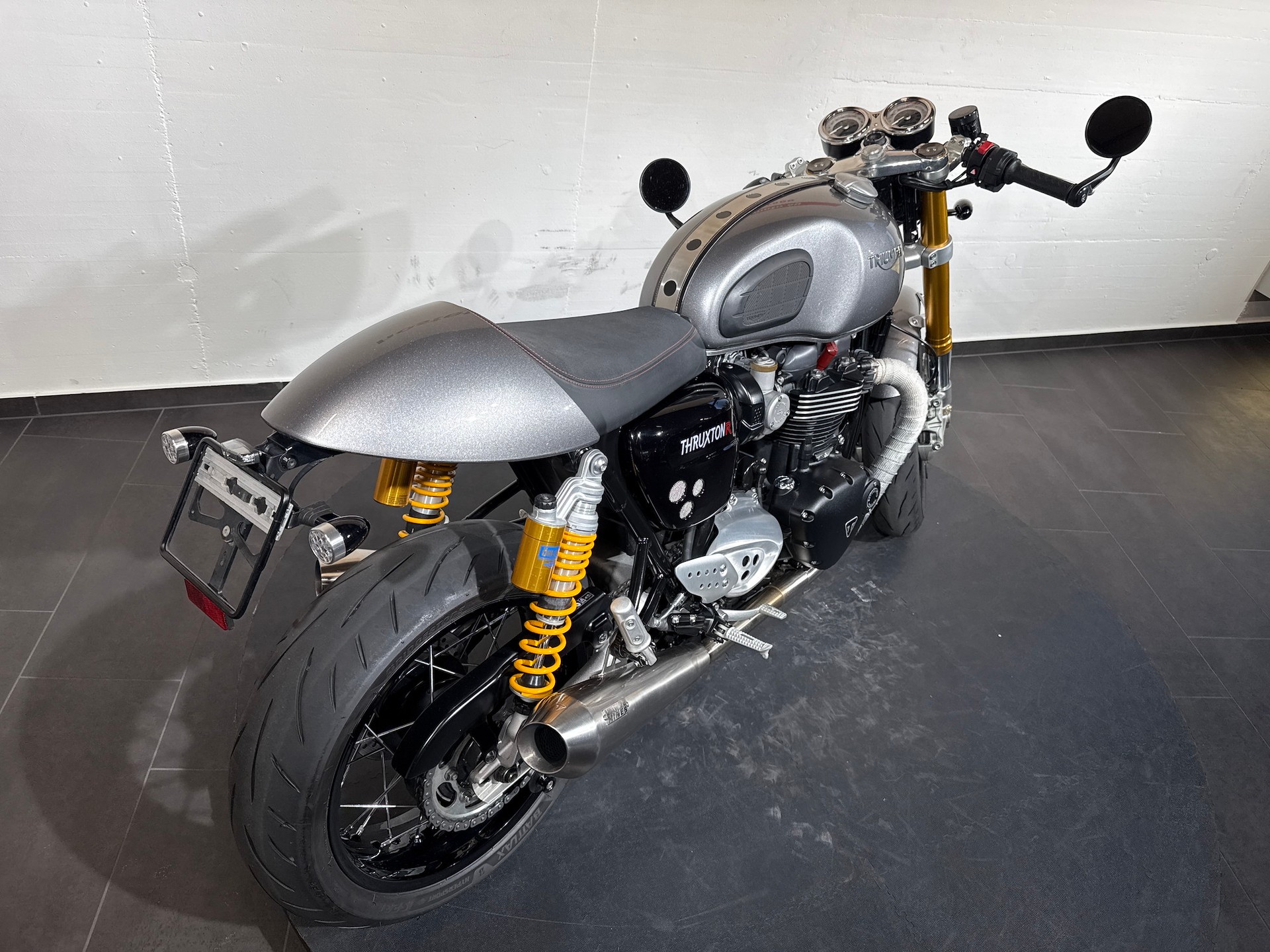 TRIUMPH Thruxton 1200 R-image-11