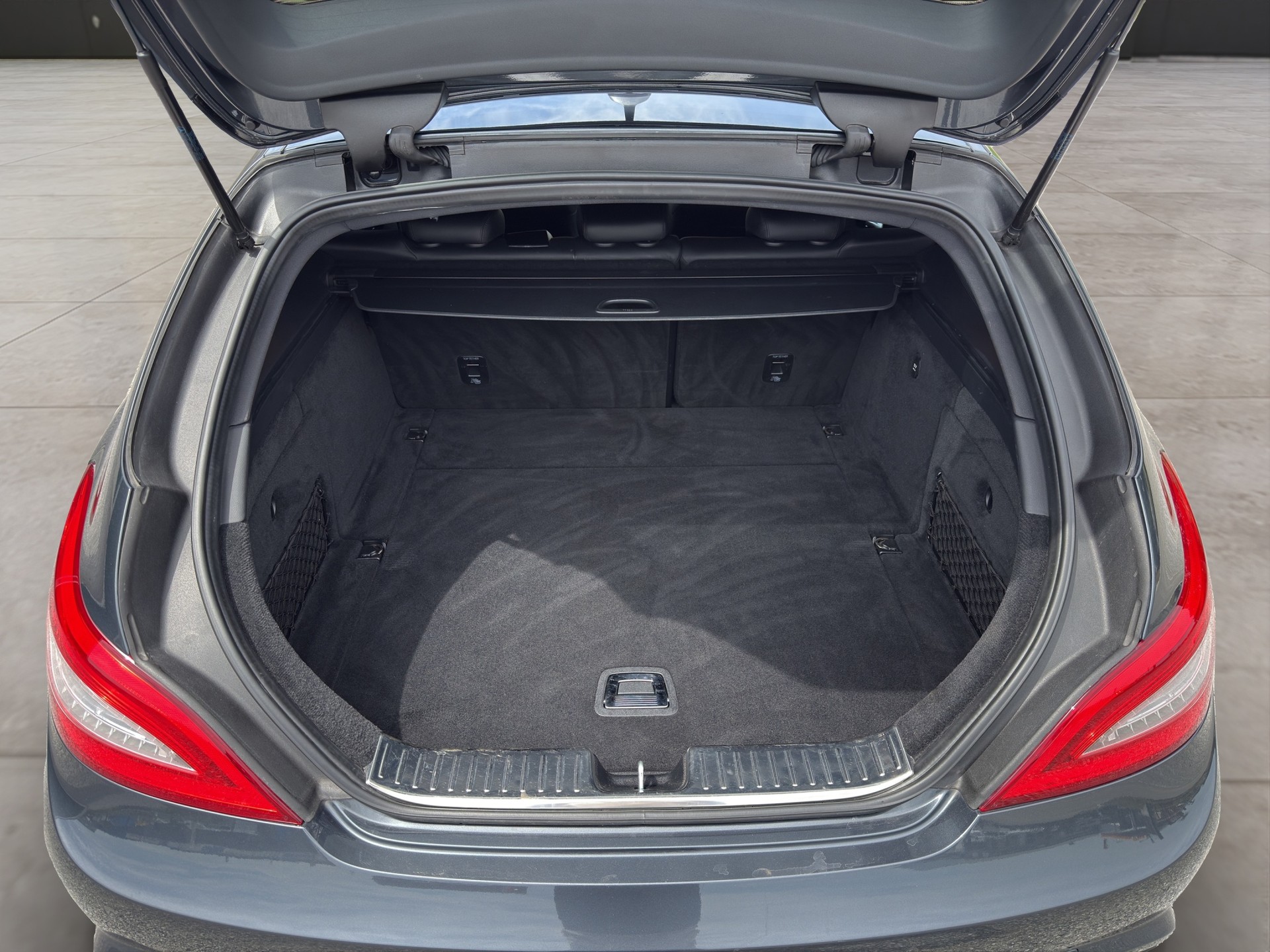 MERCEDES-BENZ CLS 63 AMG 4matic Shooting Brake-image-13