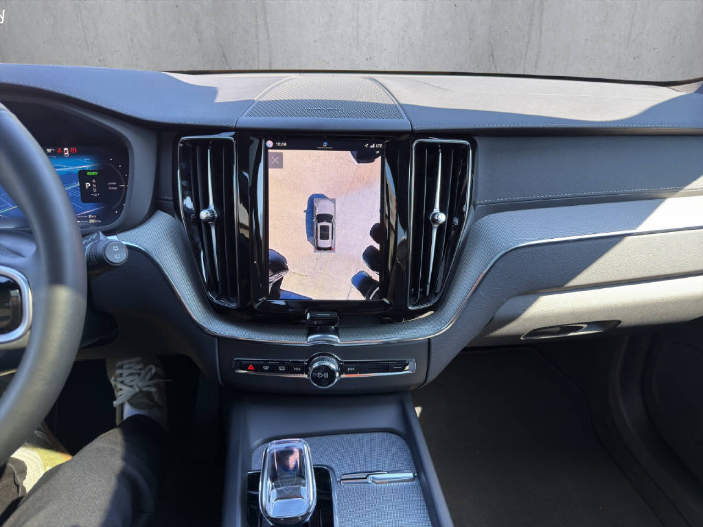 VOLVO XC60 2.0 T6 TE XCENTRIC eAWD-image-12