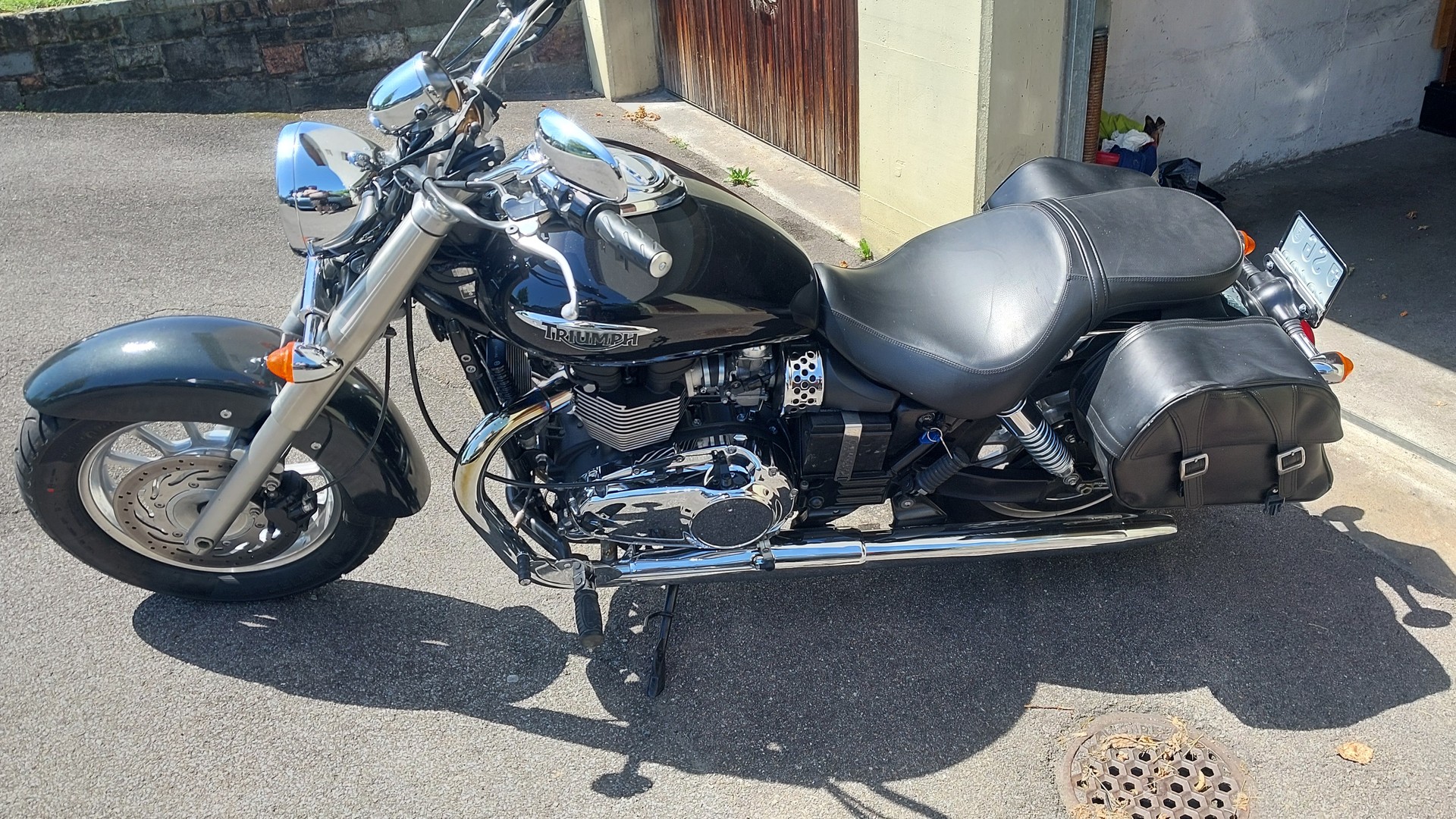 TRIUMPH America 900 i-image-2