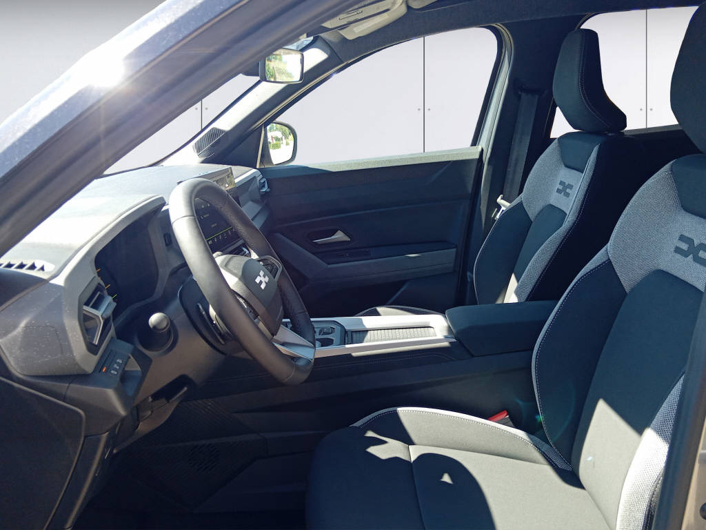 DACIA Bigster 1.2 Hybrid Journey 4WD-image-9