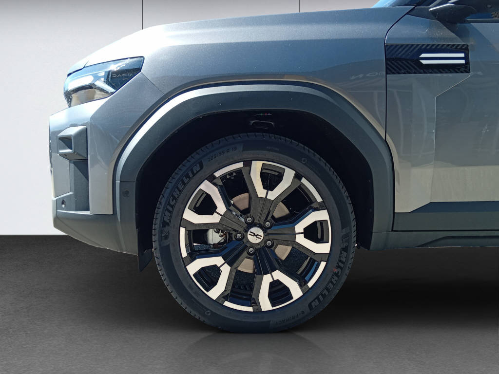 DACIA Bigster 1.2 Hybrid Journey 4WD-image-15