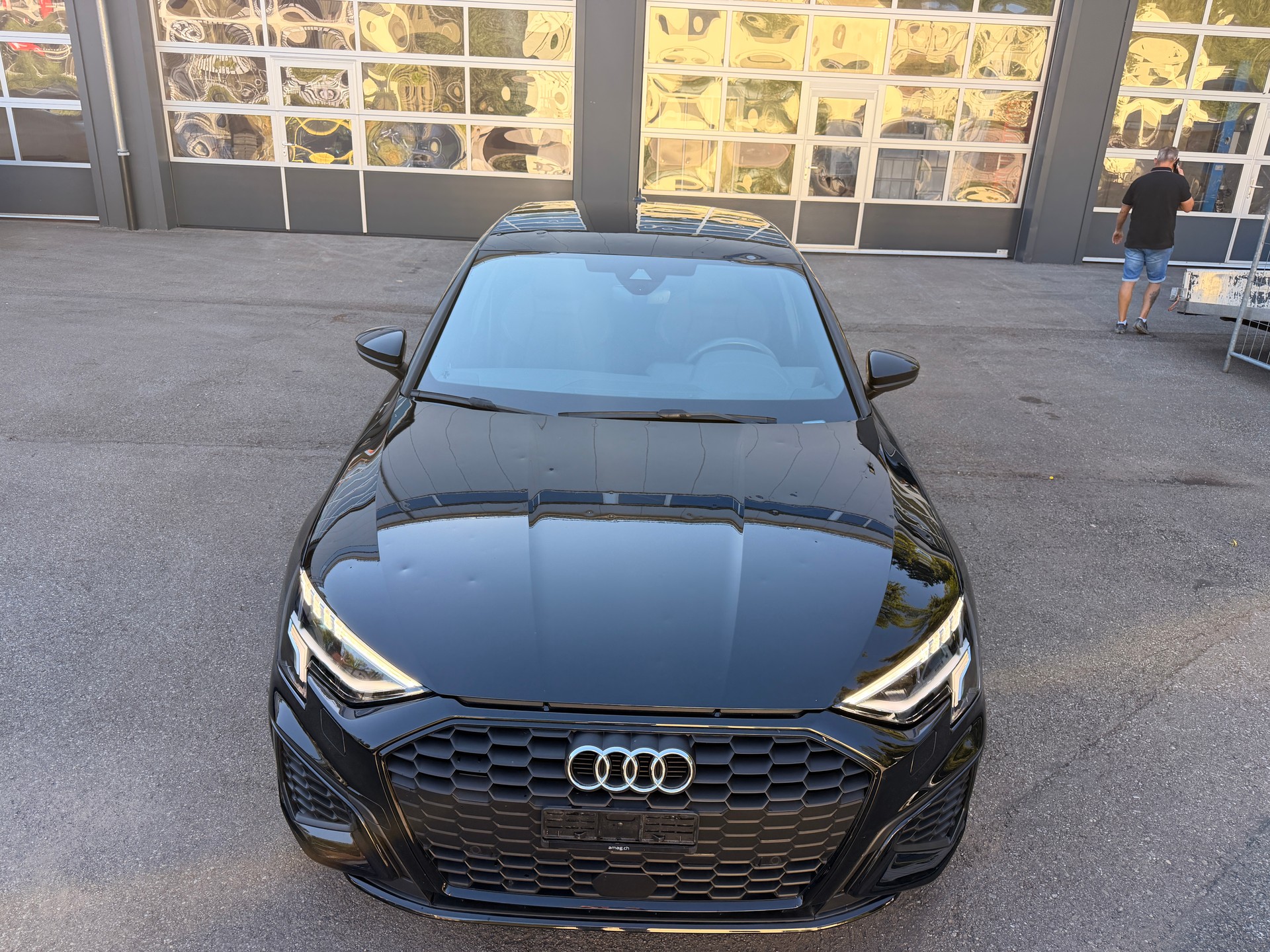 AUDI A3 Sportback 35 TFSI S line Attraction S-tronic-showroom-element-1