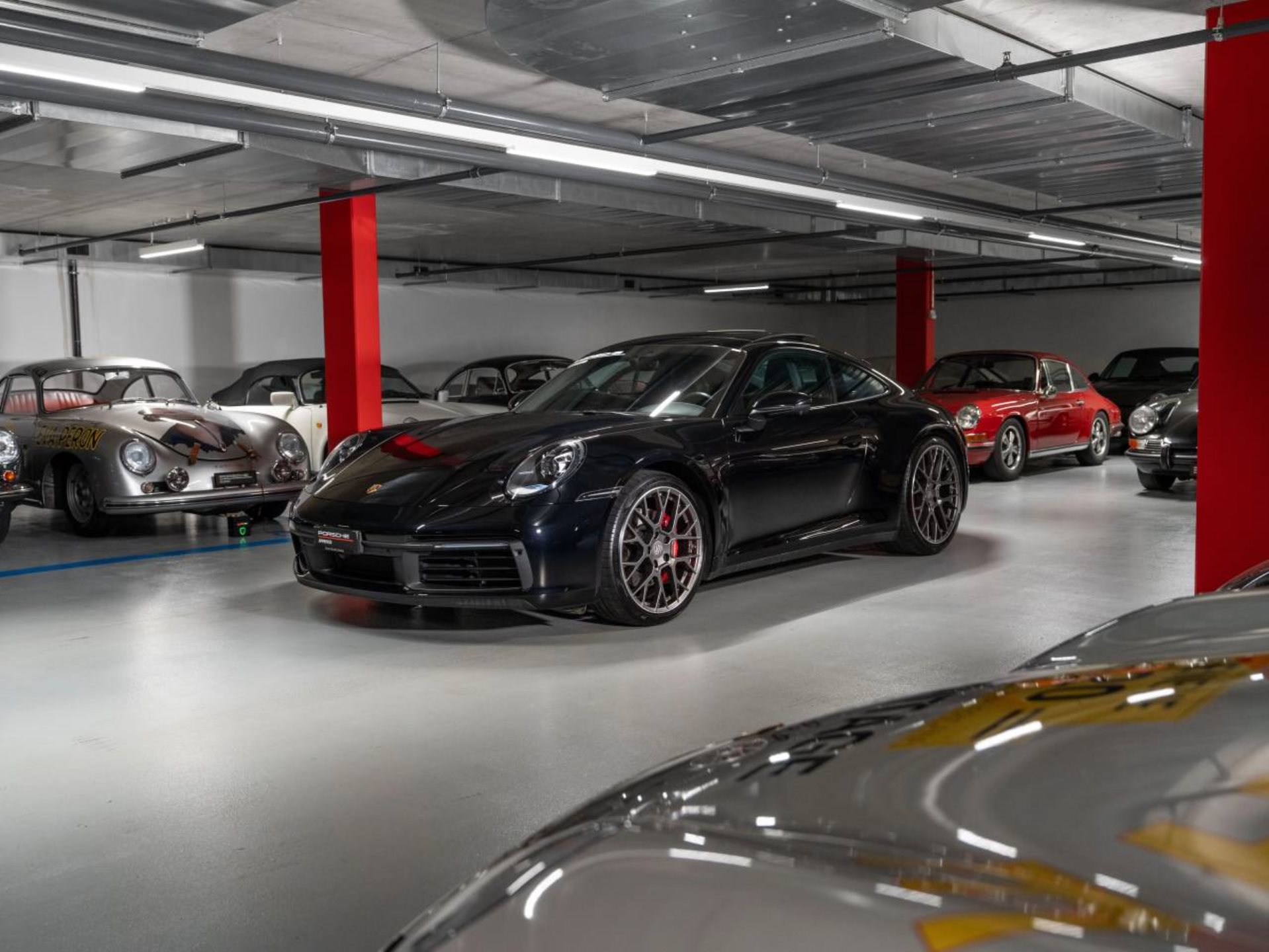 PORSCHE 911 Carrera 4S (MY22)