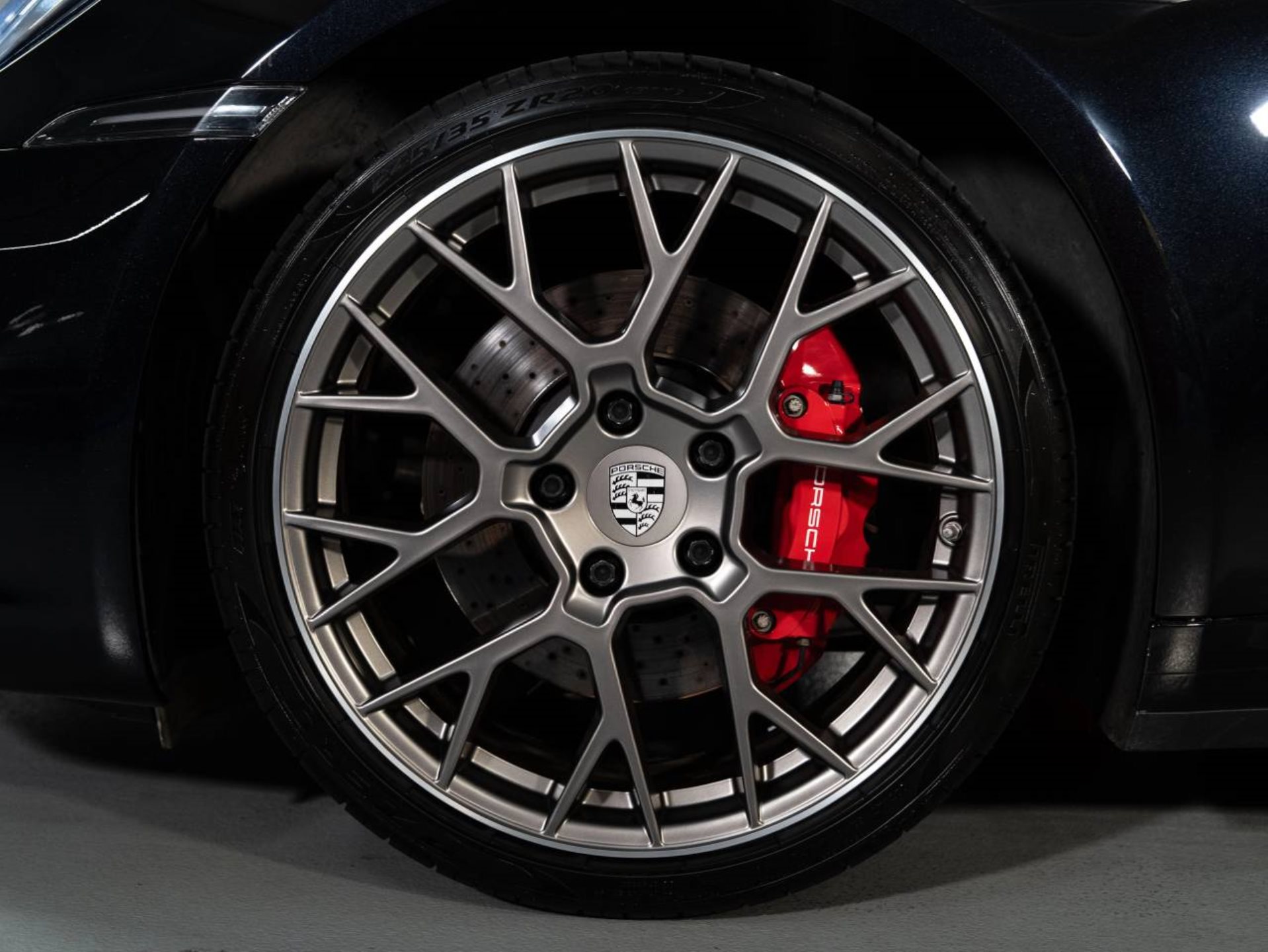 PORSCHE 911 Carrera 4S (MY22)-image-18