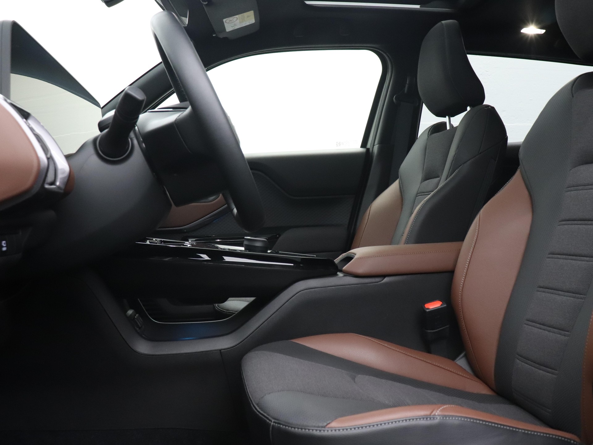 SUZUKI e Vitara Compact Top 4x4-showroom-element-2