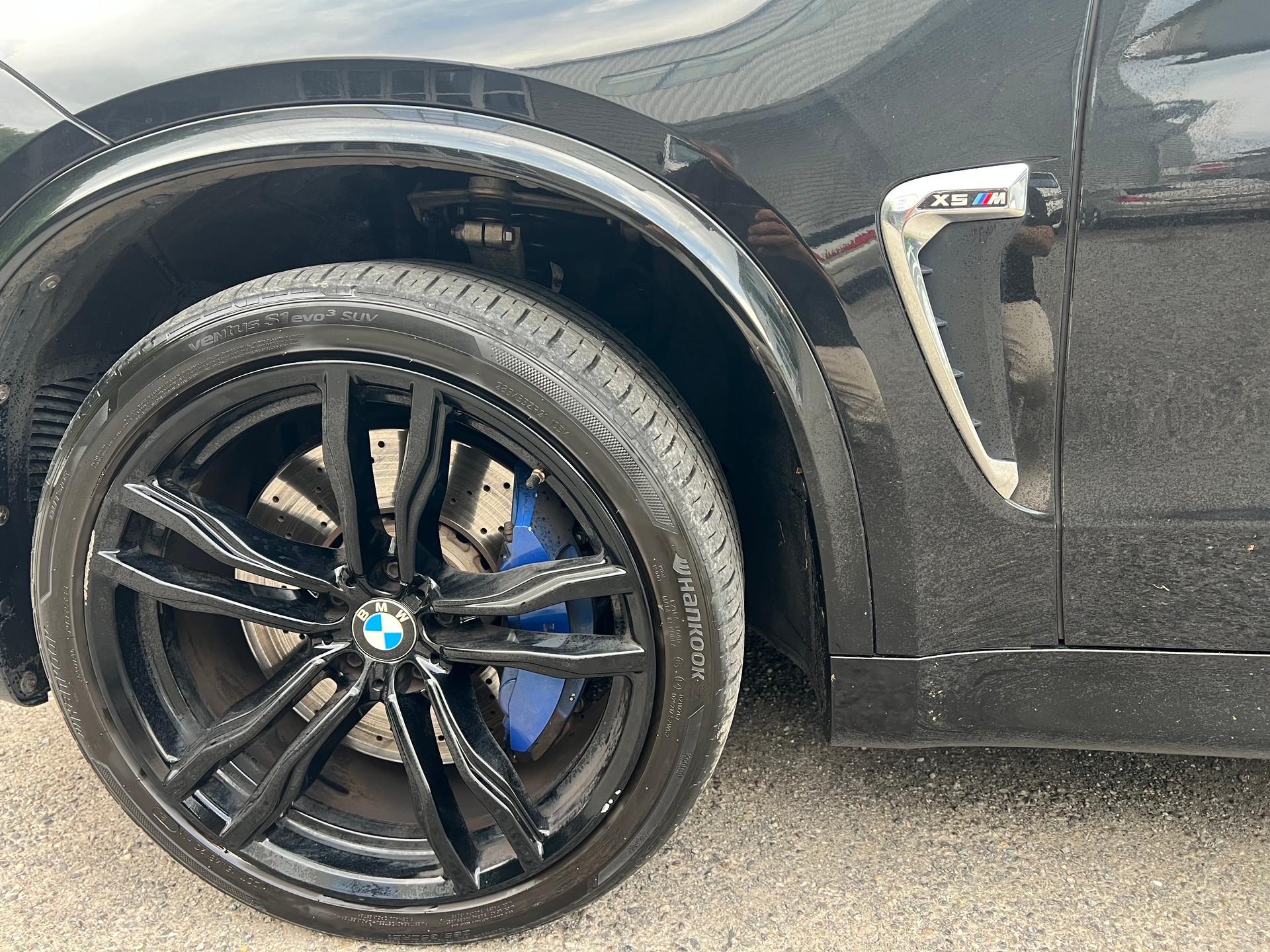 BMW X5M-image-11