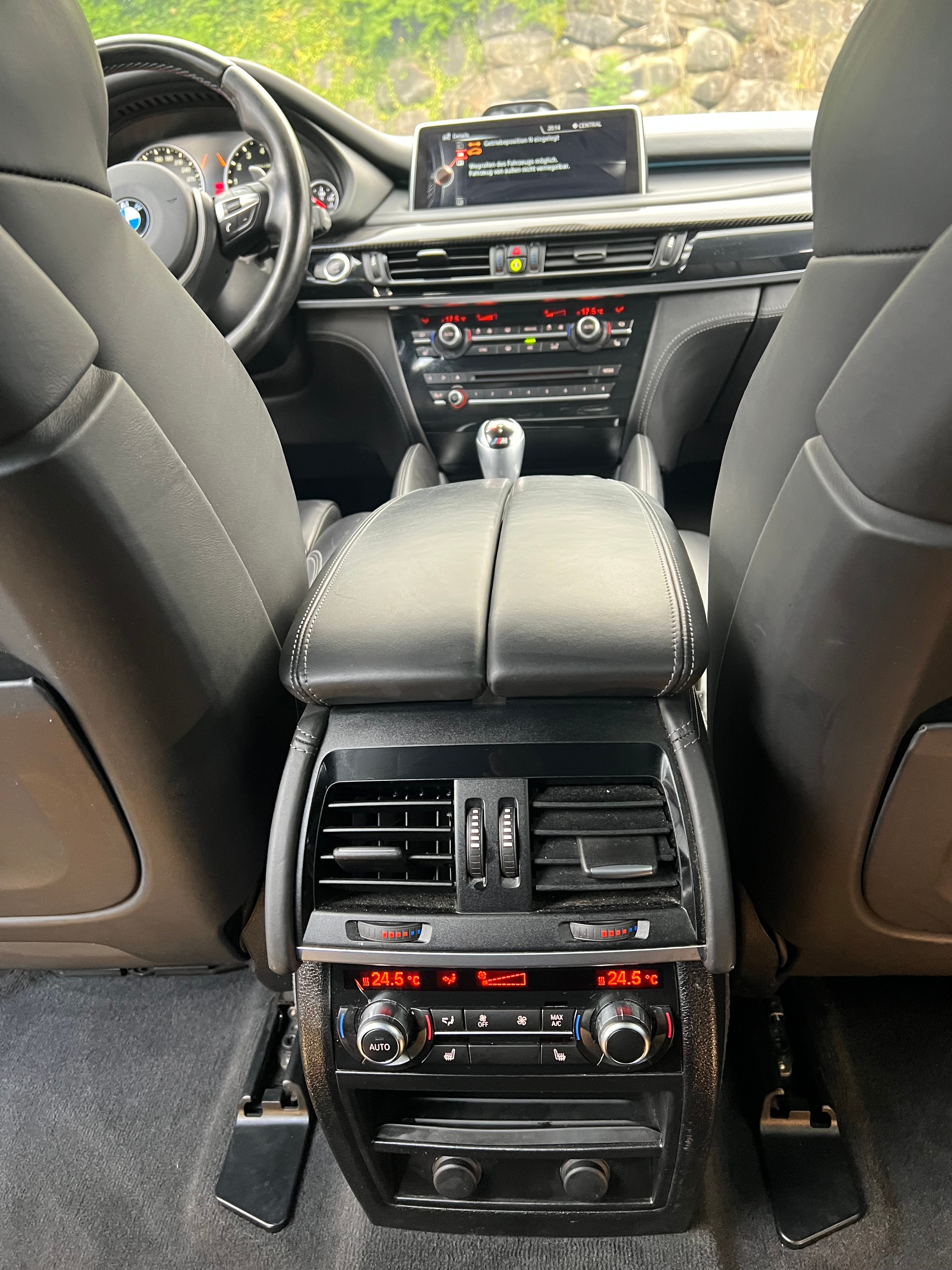 BMW X5M-image-9
