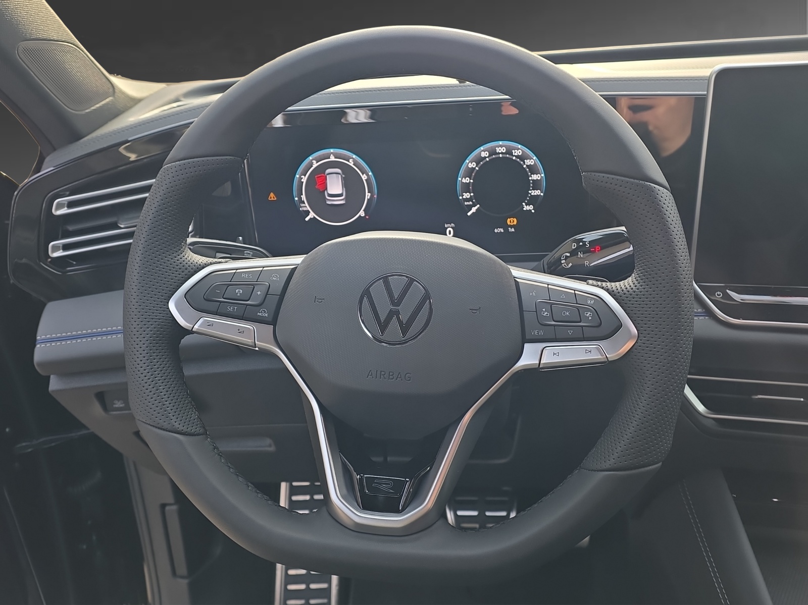 VW Tiguan 2.0 TSI DSG R-Line United 4Motion-image-8