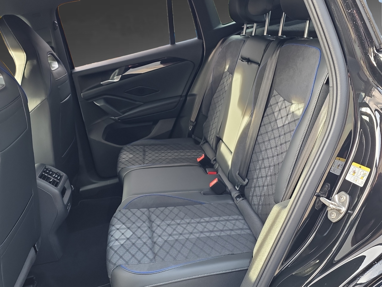 VW Tiguan 2.0 TSI DSG R-Line United 4Motion-image-6