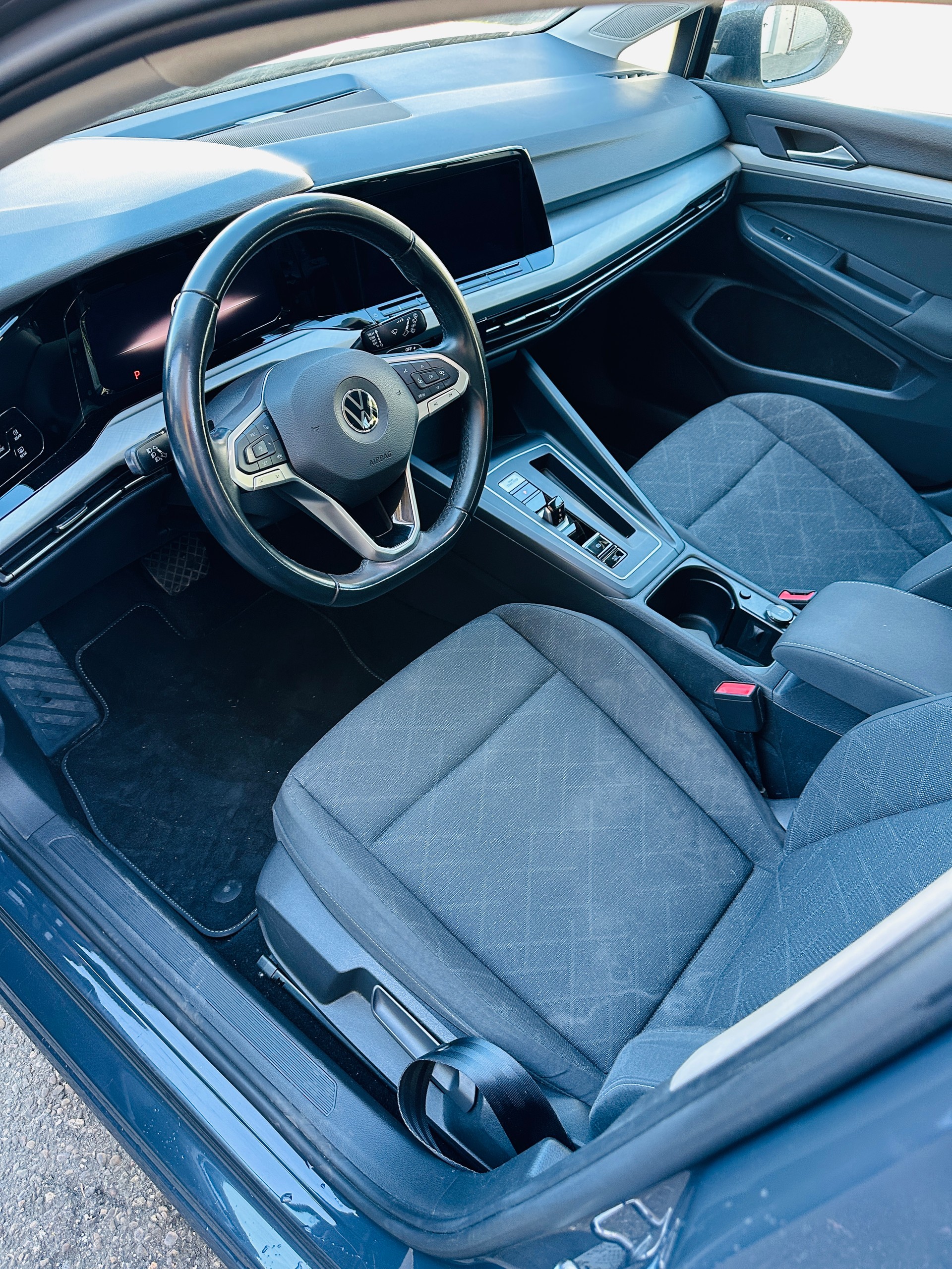 VW Golf 1.0 eTSI mHEV ACTLife DSG-image-10