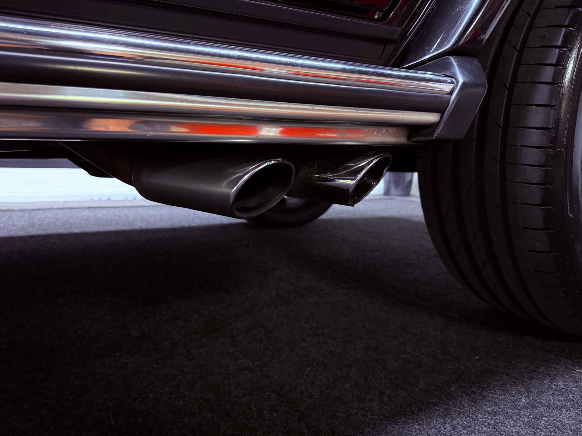 MERCEDES-BENZ G 63 AMG Automatic-image-13