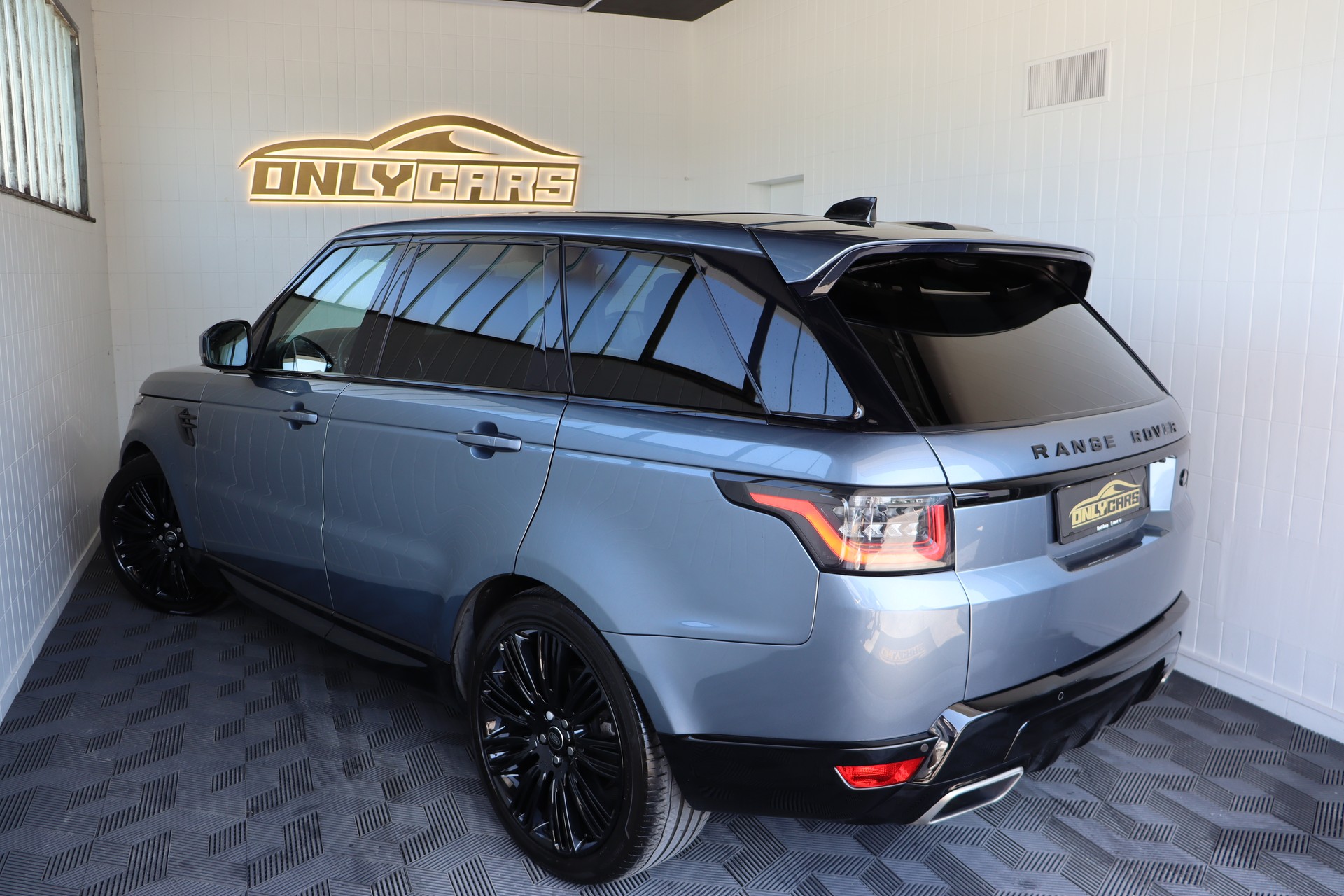 LAND ROVER Range Rover Sport 3.0 SDV6 HSE Dynamic Automatic-image-11