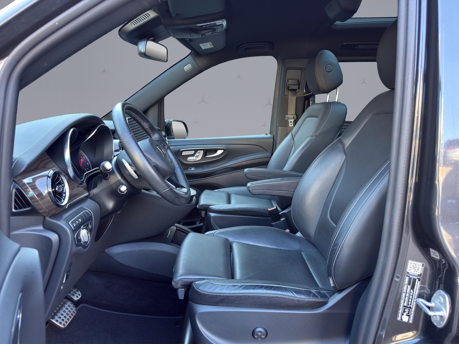 MERCEDES-BENZ V 300 d Avantgarde lang Van-image-8