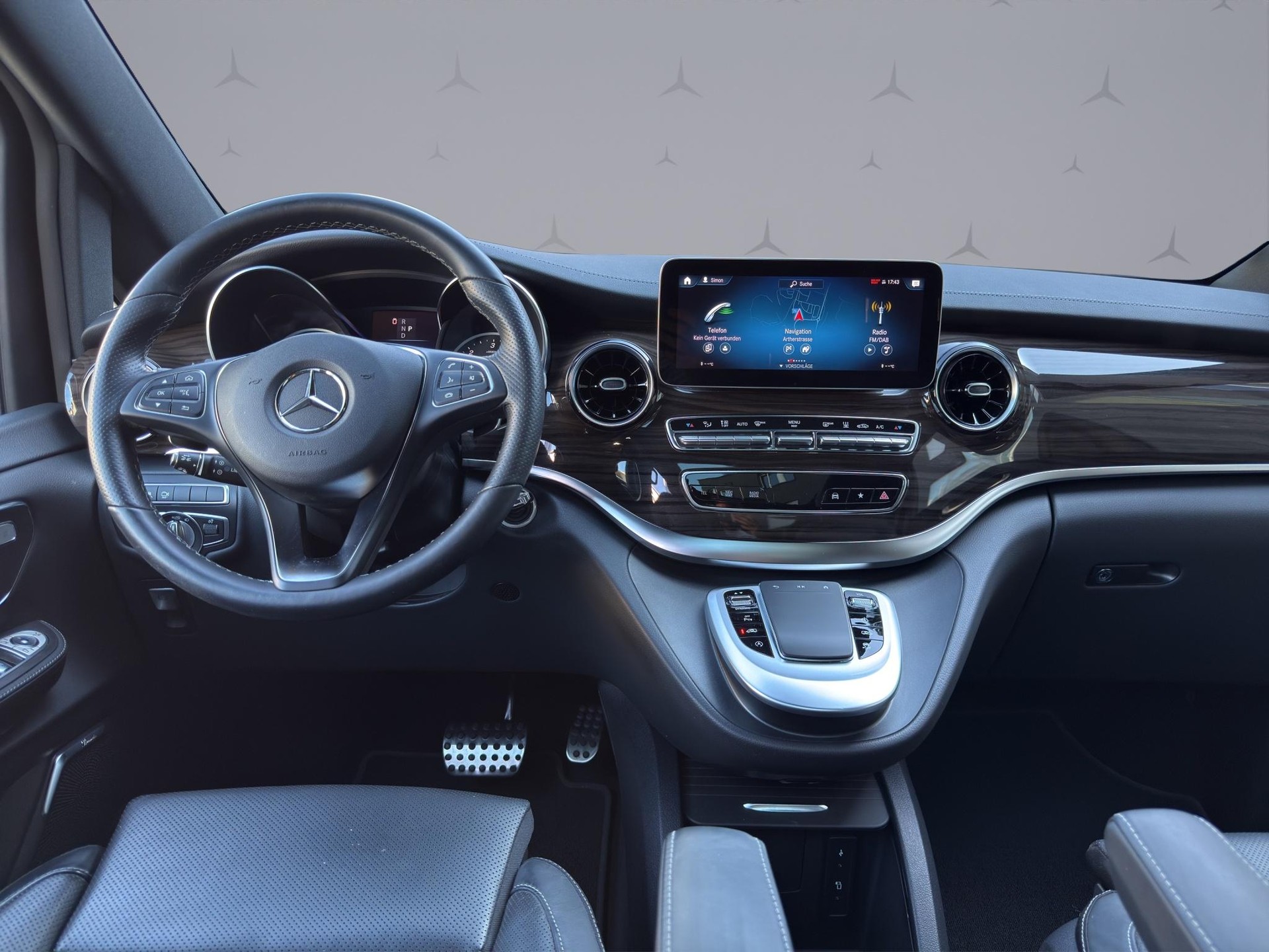 MERCEDES-BENZ V 300 d Avantgarde lang Van-image-12