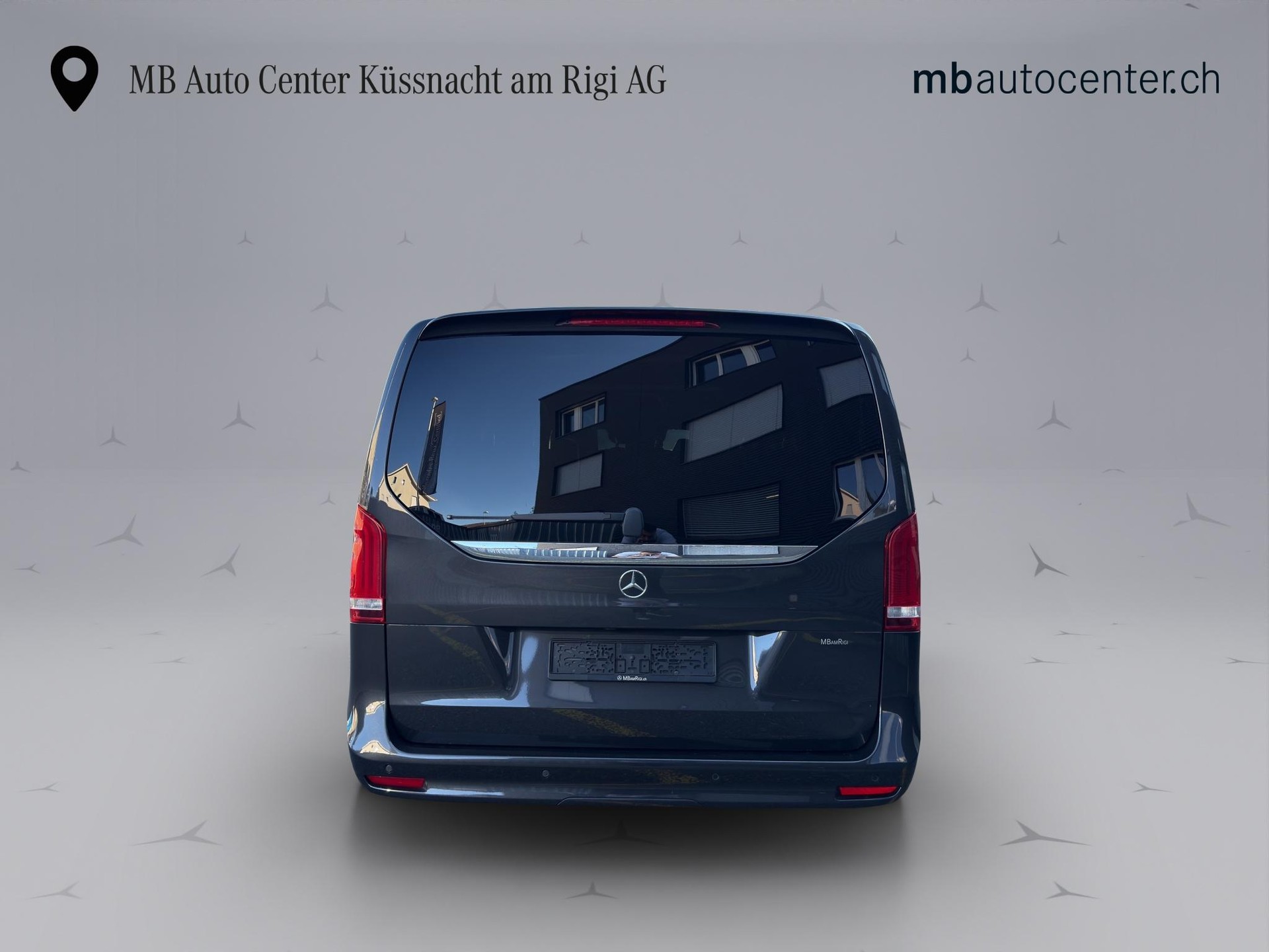 MERCEDES-BENZ V 300 d Avantgarde lang Van-image-4