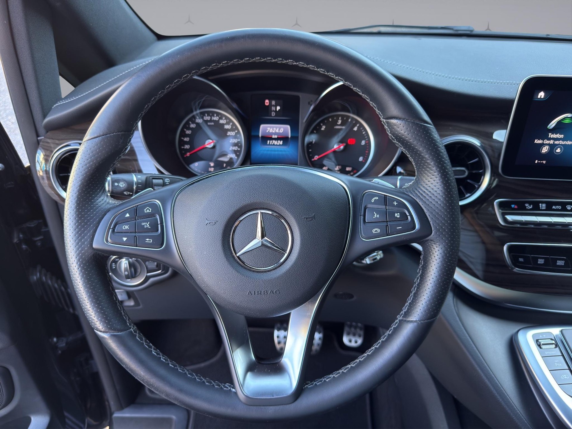 MERCEDES-BENZ V 300 d Avantgarde lang Van-image-9