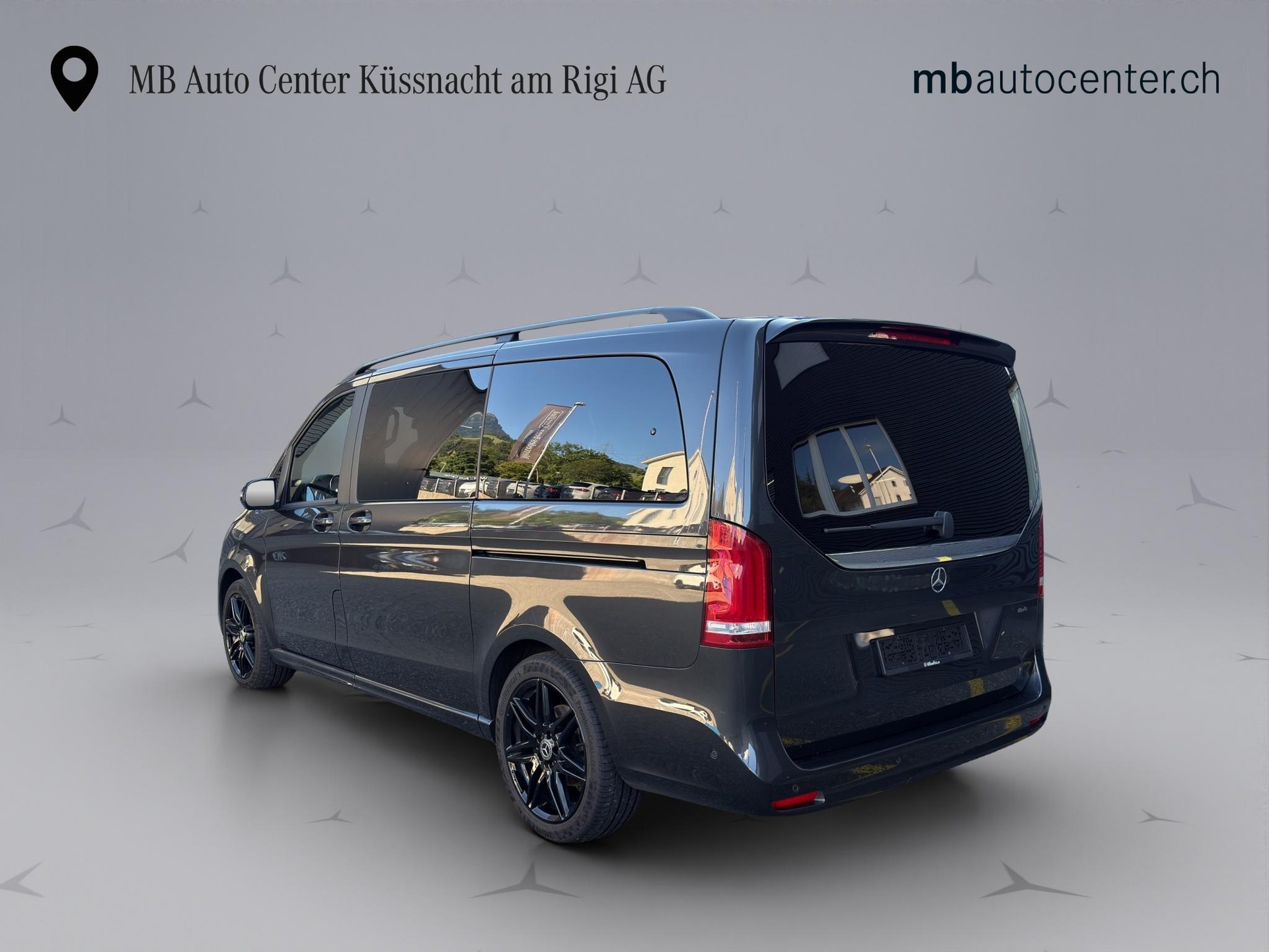 MERCEDES-BENZ V 300 d Avantgarde lang Van-showroom-element-3