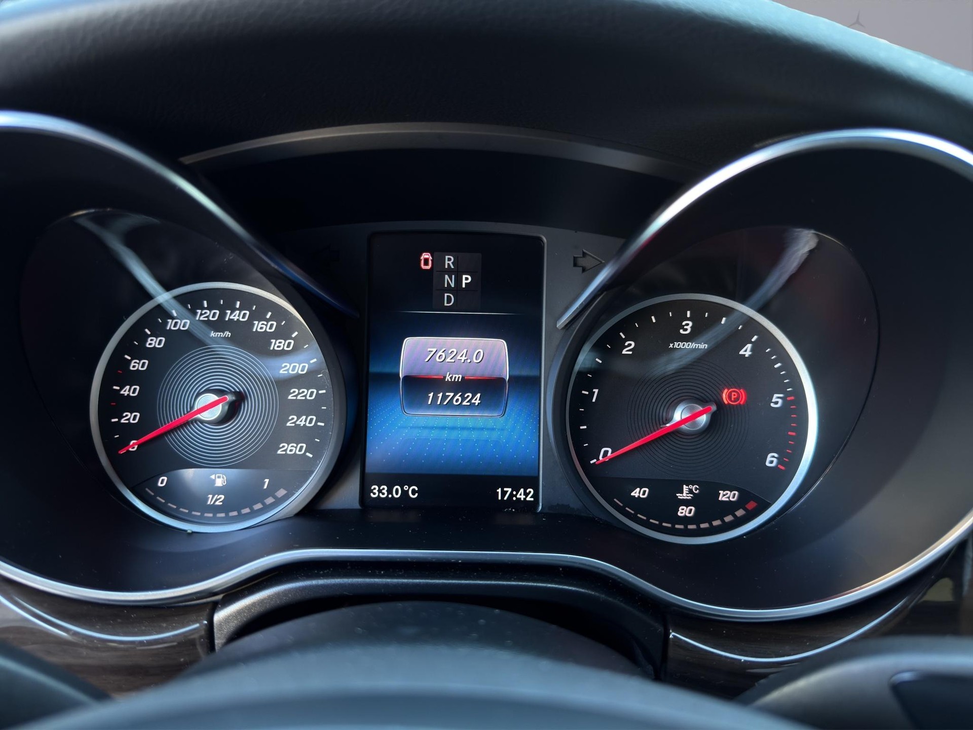 MERCEDES-BENZ V 300 d Avantgarde lang Van-image-10