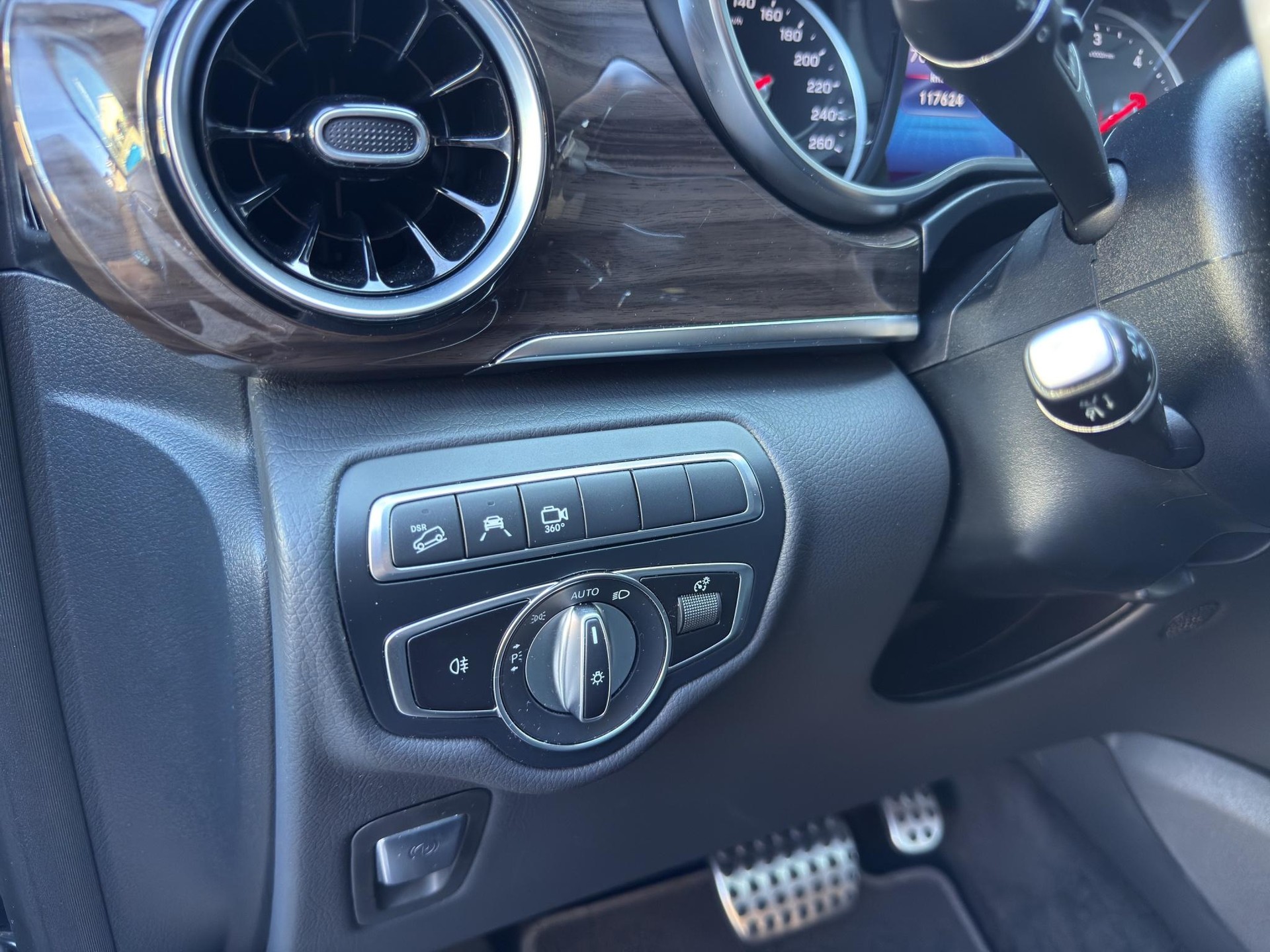 MERCEDES-BENZ V 300 d Avantgarde lang Van-image-21