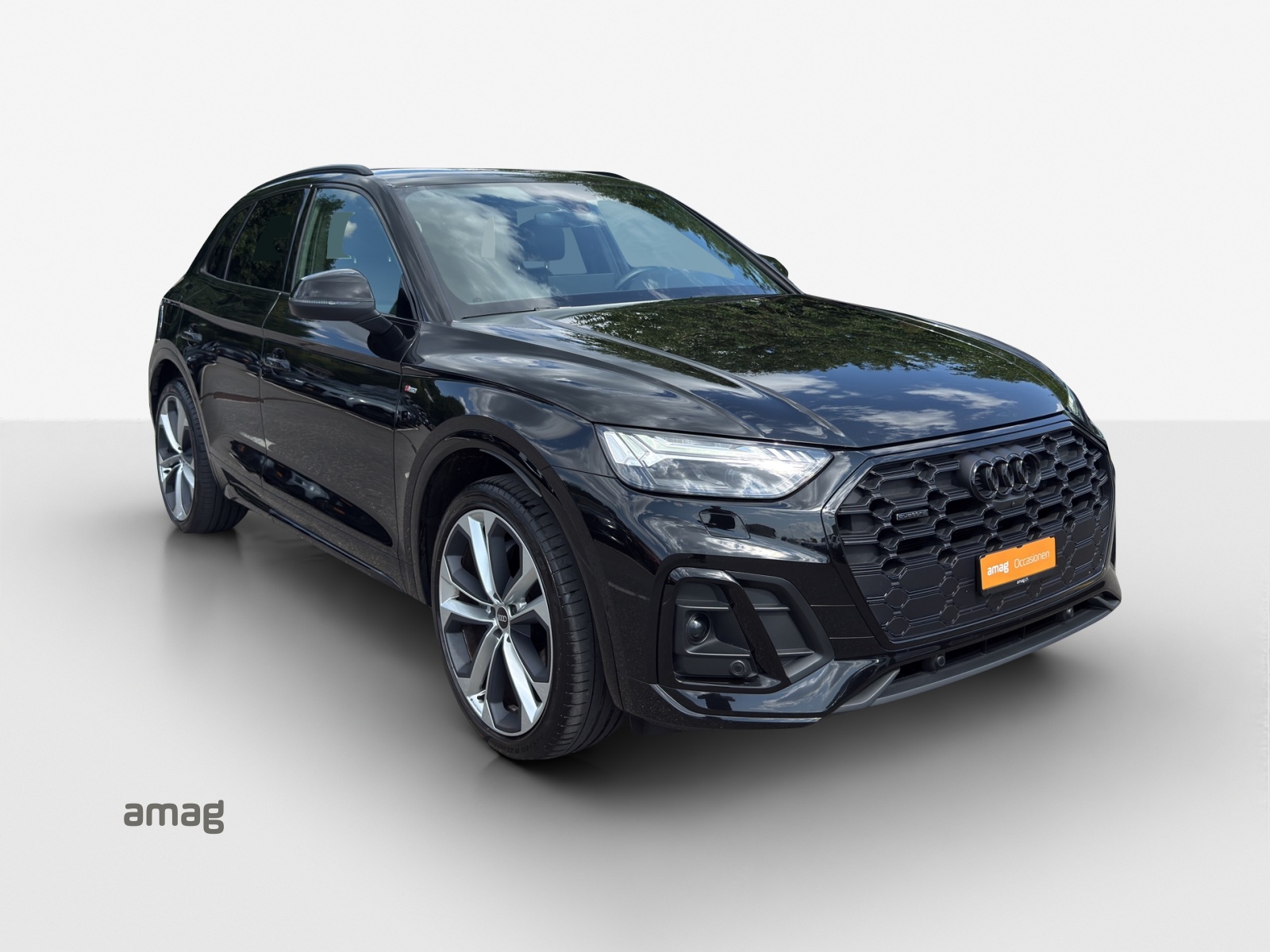 AUDI Q5 40 TDI Black Edition quattro S-tronic-image-5