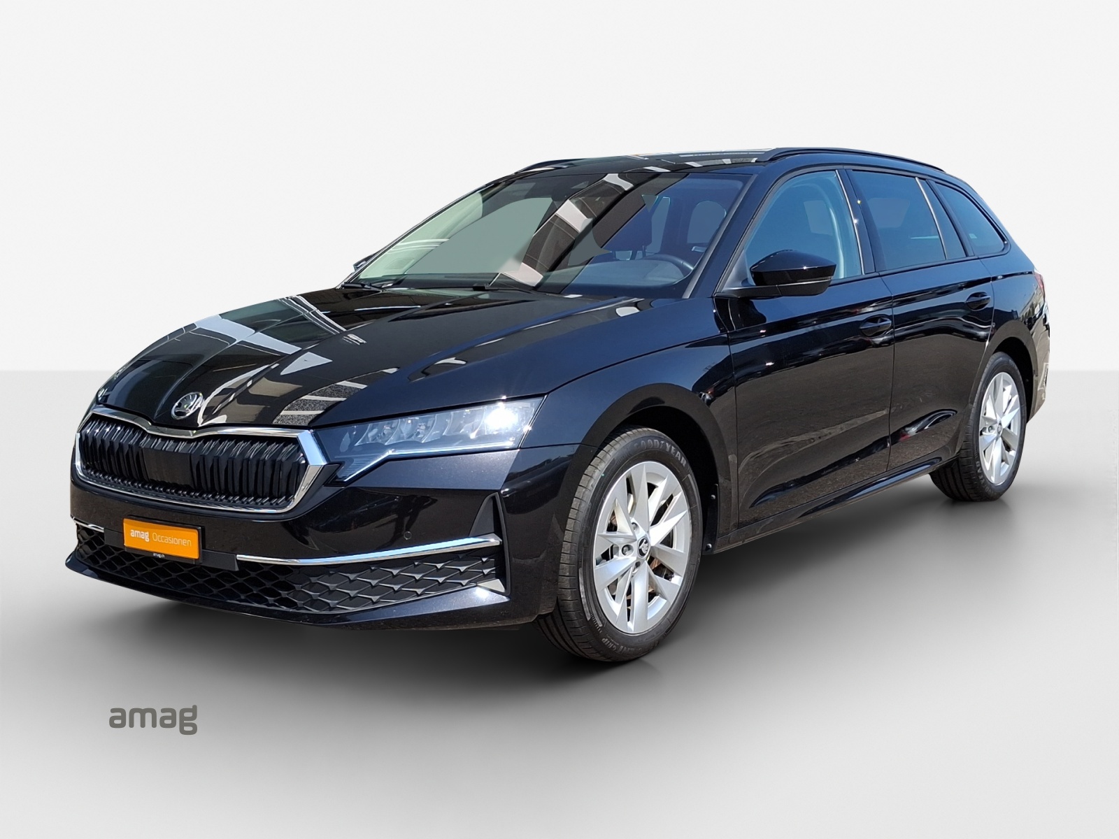 SKODA Octavia Combi 1.5 TSI mHEV DSG Dynamic