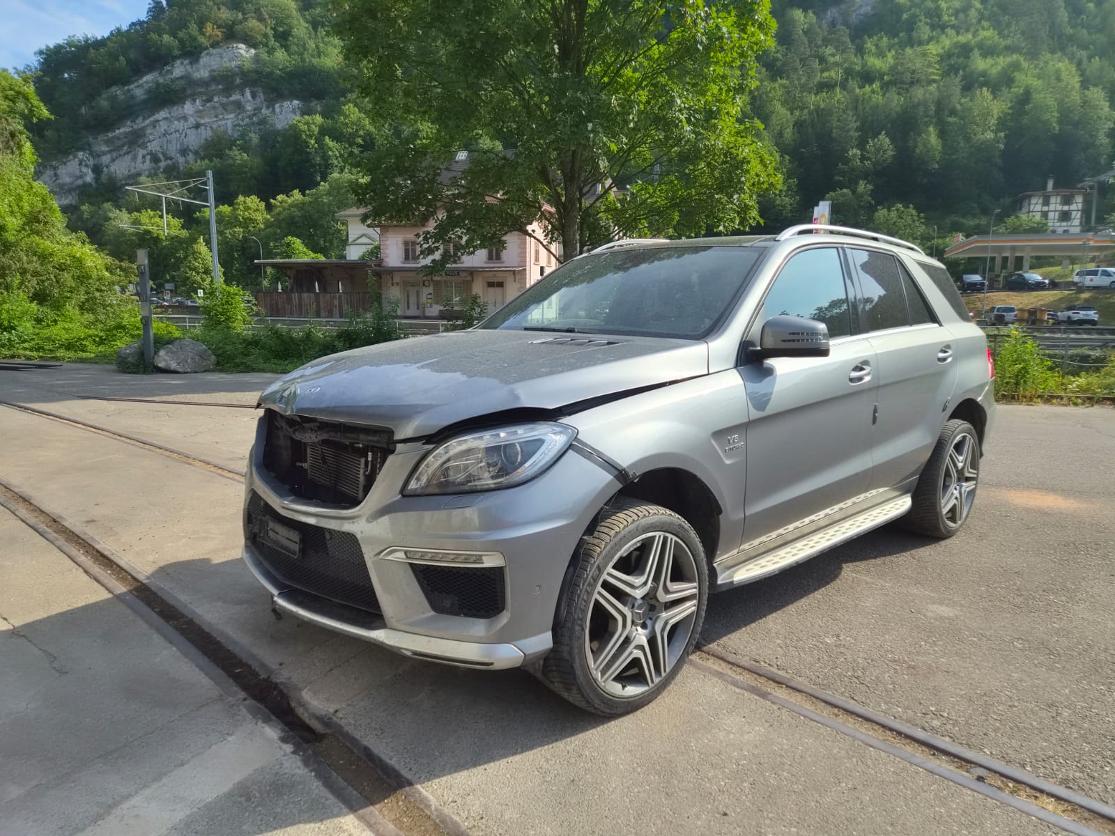 MERCEDES-BENZ ML 63 AMG 4Matic Speedshift-showroom-element-1
