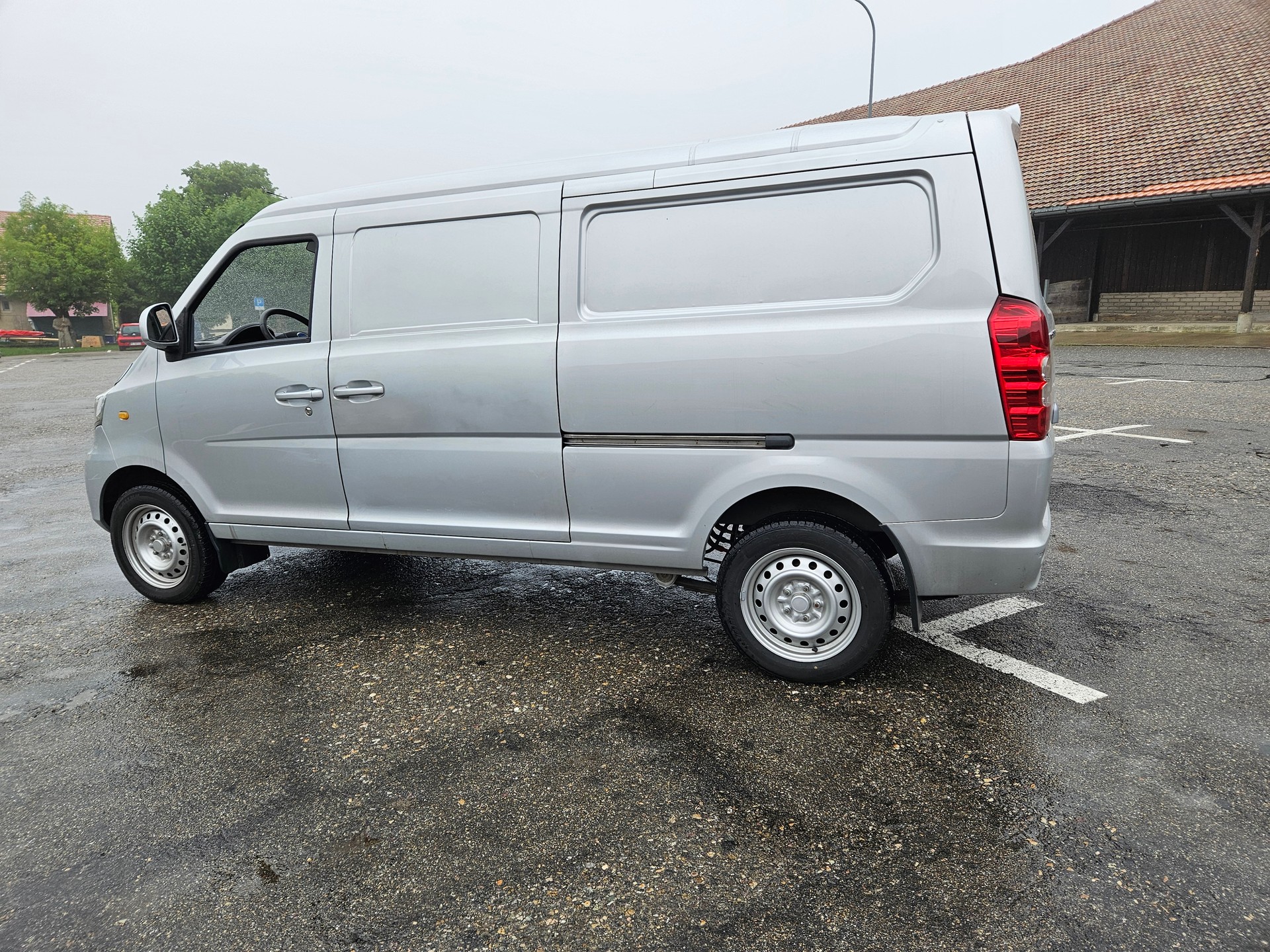 CENNTRO LOGISTAR 200 V FAHRBAR ROULABLE COTE DROIT ENDOMMAGE RECHTE SEITE BESCHADIG