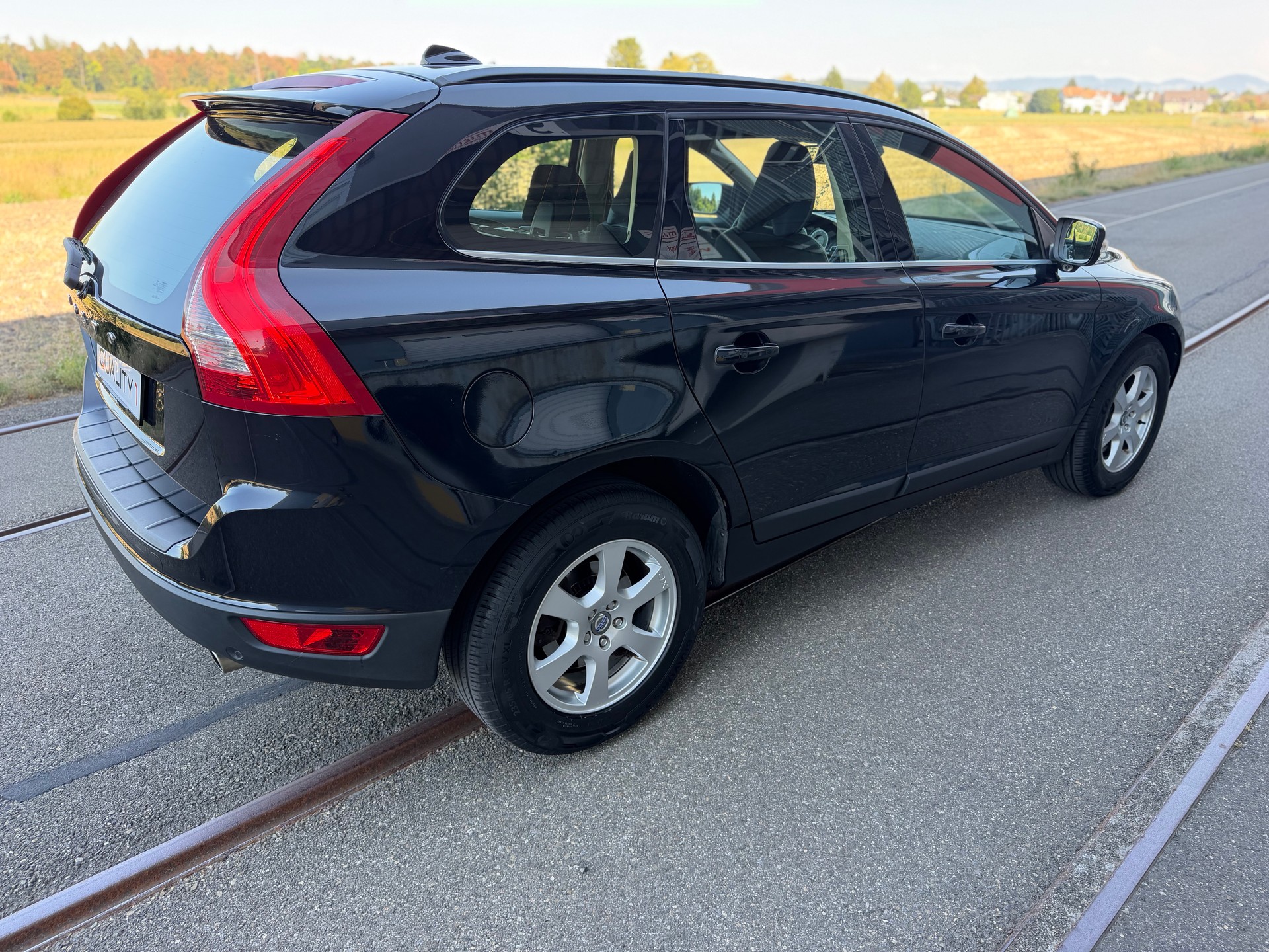 VOLVO XC60 D3 AWD Momentum Geartronic-image-4