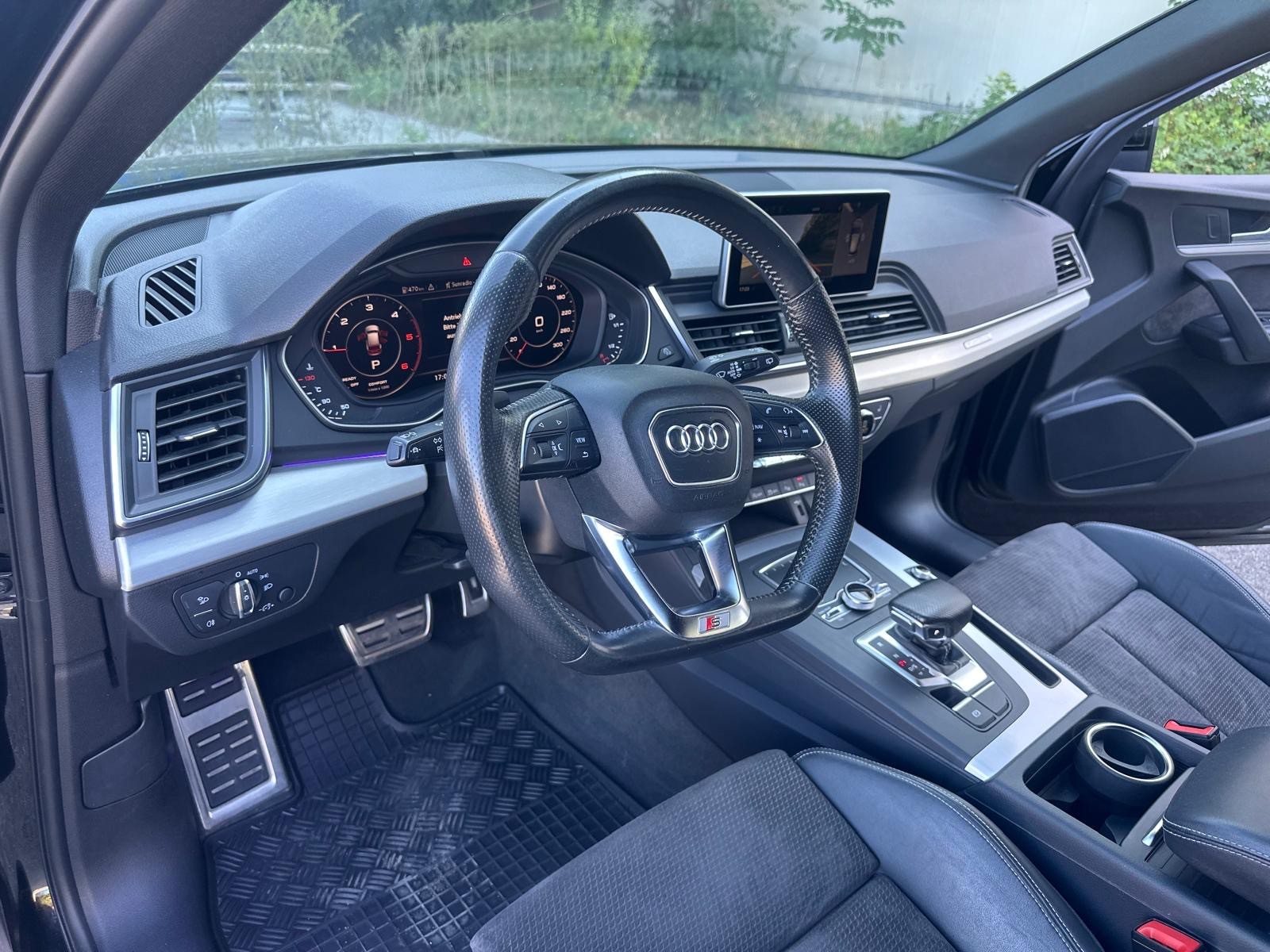 AUDI Q5 40 TDI sport quattro S-tronic-image-8
