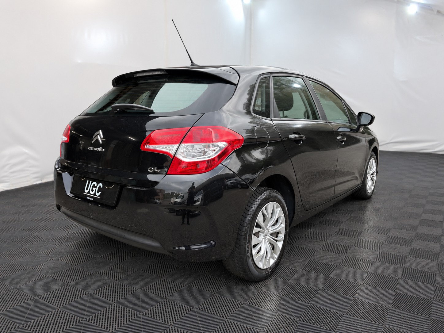 CITROEN C4 1.4 VTi Attraction-image-5