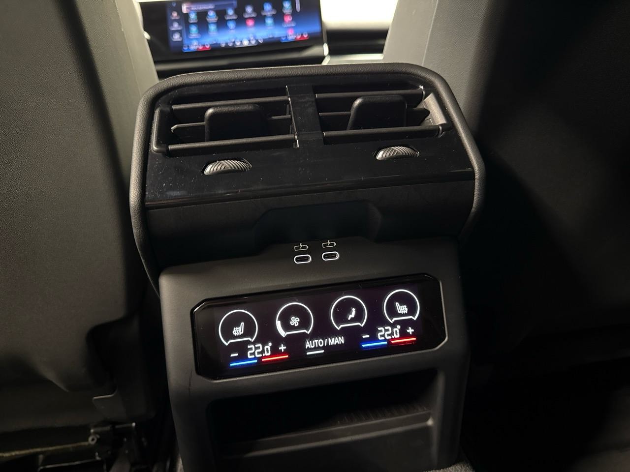 BMW 520d xDrive 48V M Sport Steptronic-image-11