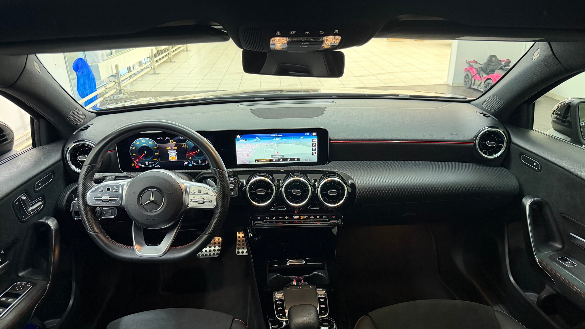 MERCEDES-BENZ A 250 AMG Line 7G-DCT-image-7