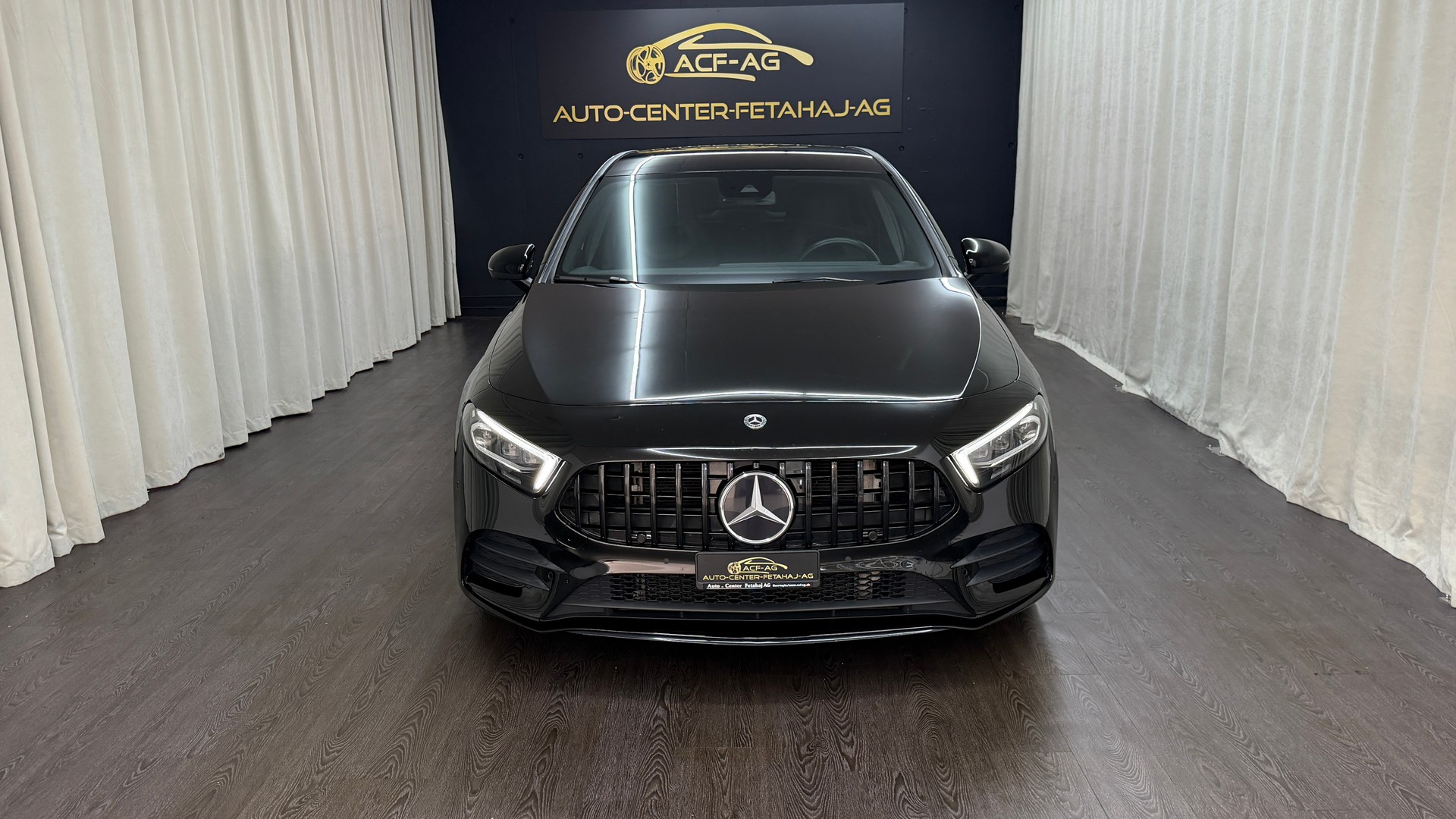 MERCEDES-BENZ A 250 AMG Line 7G-DCT-showroom-element-1