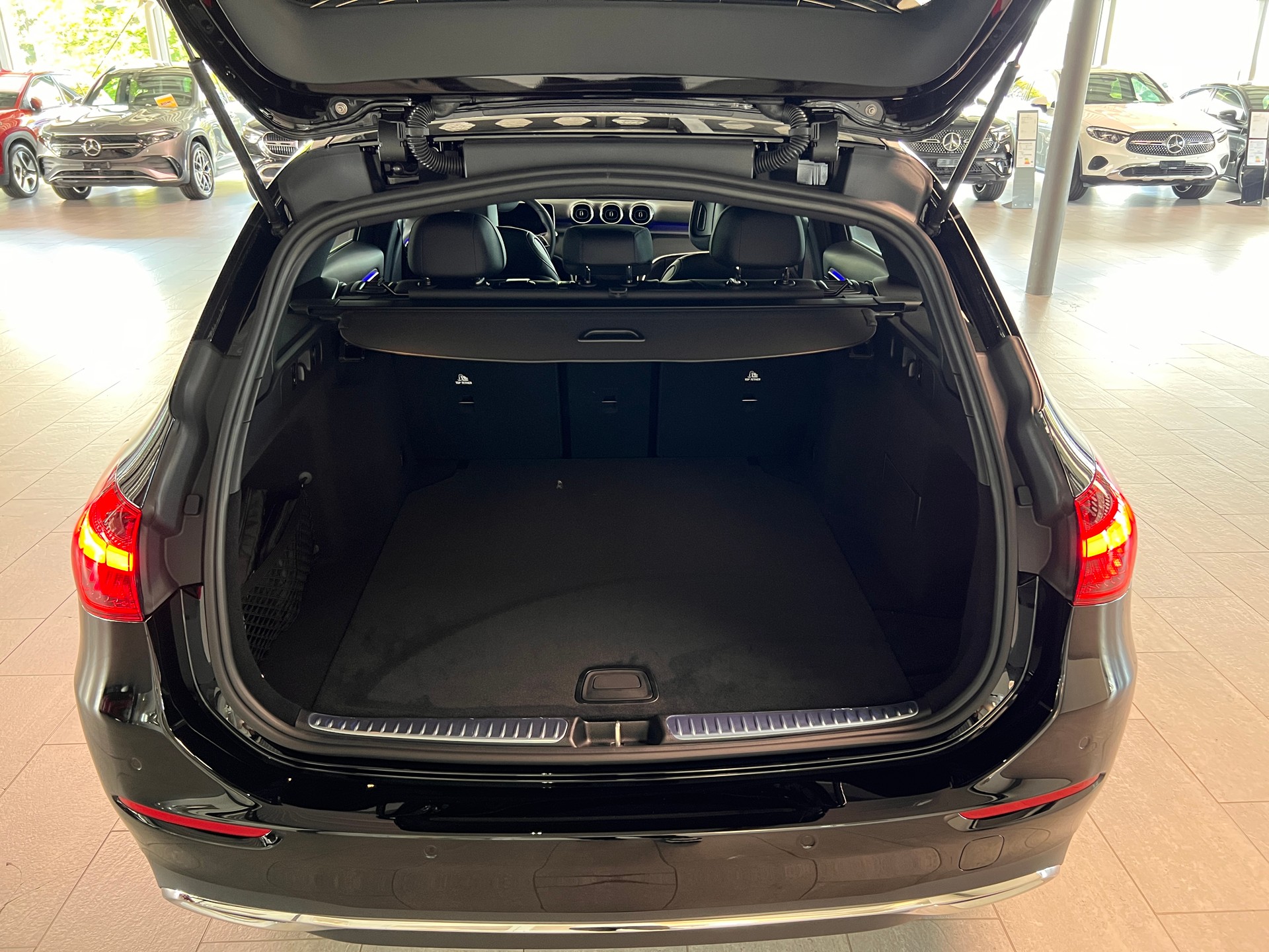 MERCEDES-BENZ C 220 d T 4 Matic Swiss Star-image-6