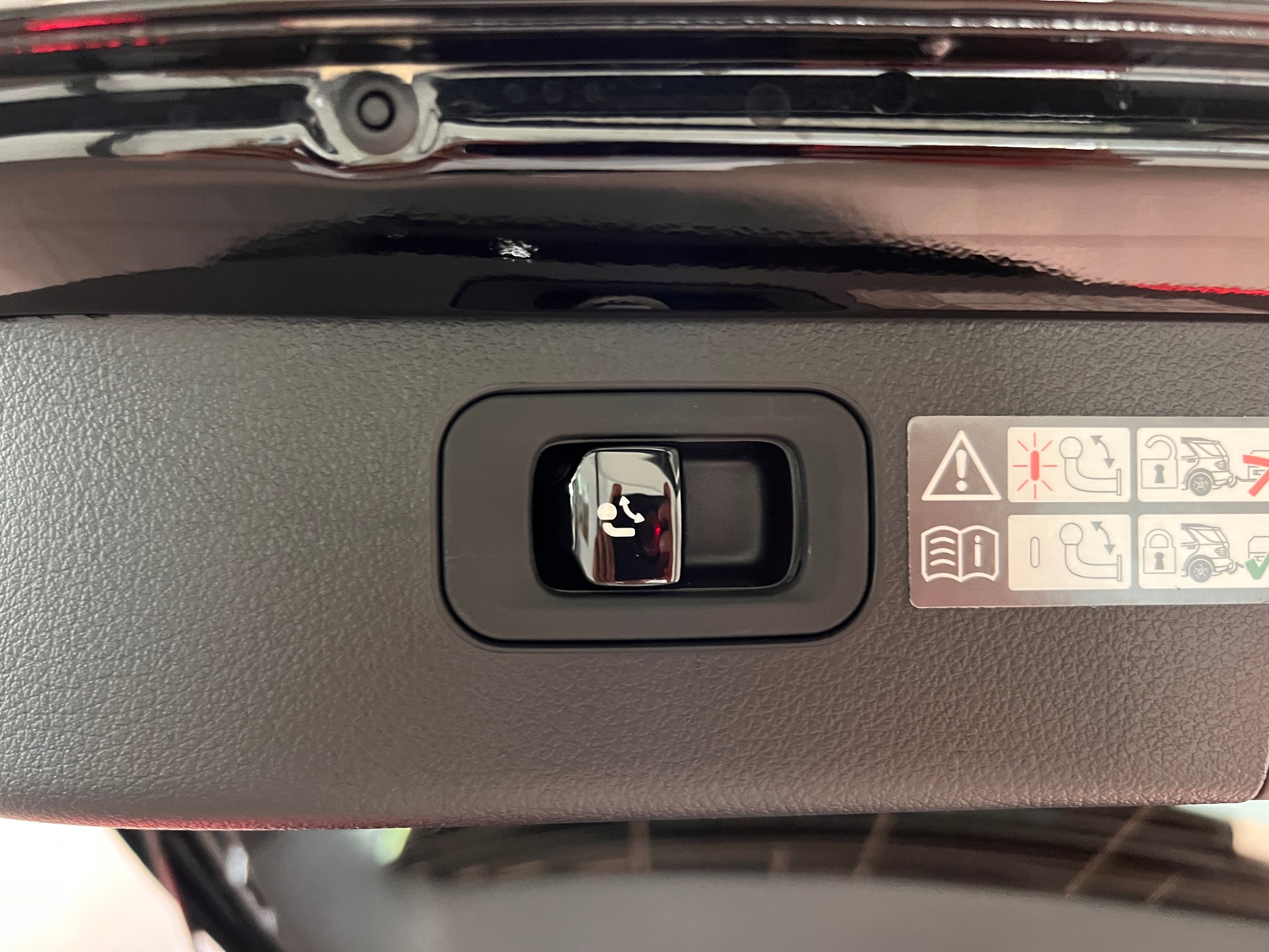 MERCEDES-BENZ C 220 d T 4 Matic Swiss Star-image-7