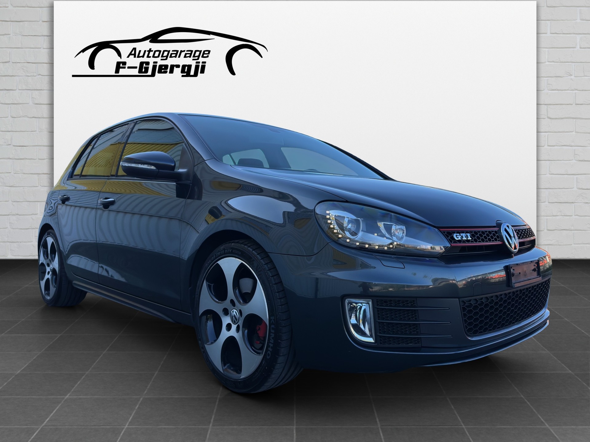 VW Golf 2.0 TSI GTI-showroom-element-1