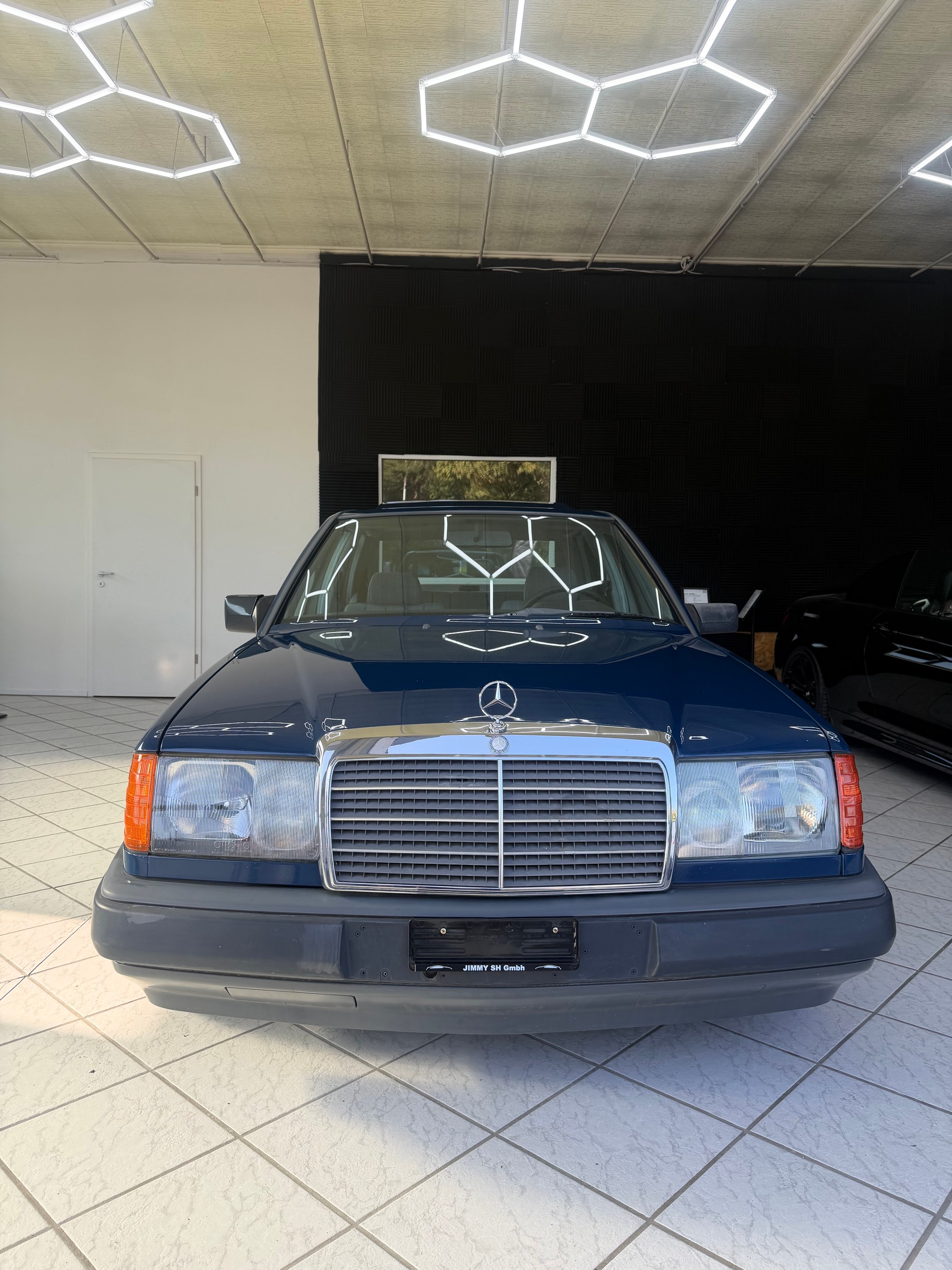 MERCEDES-BENZ 200