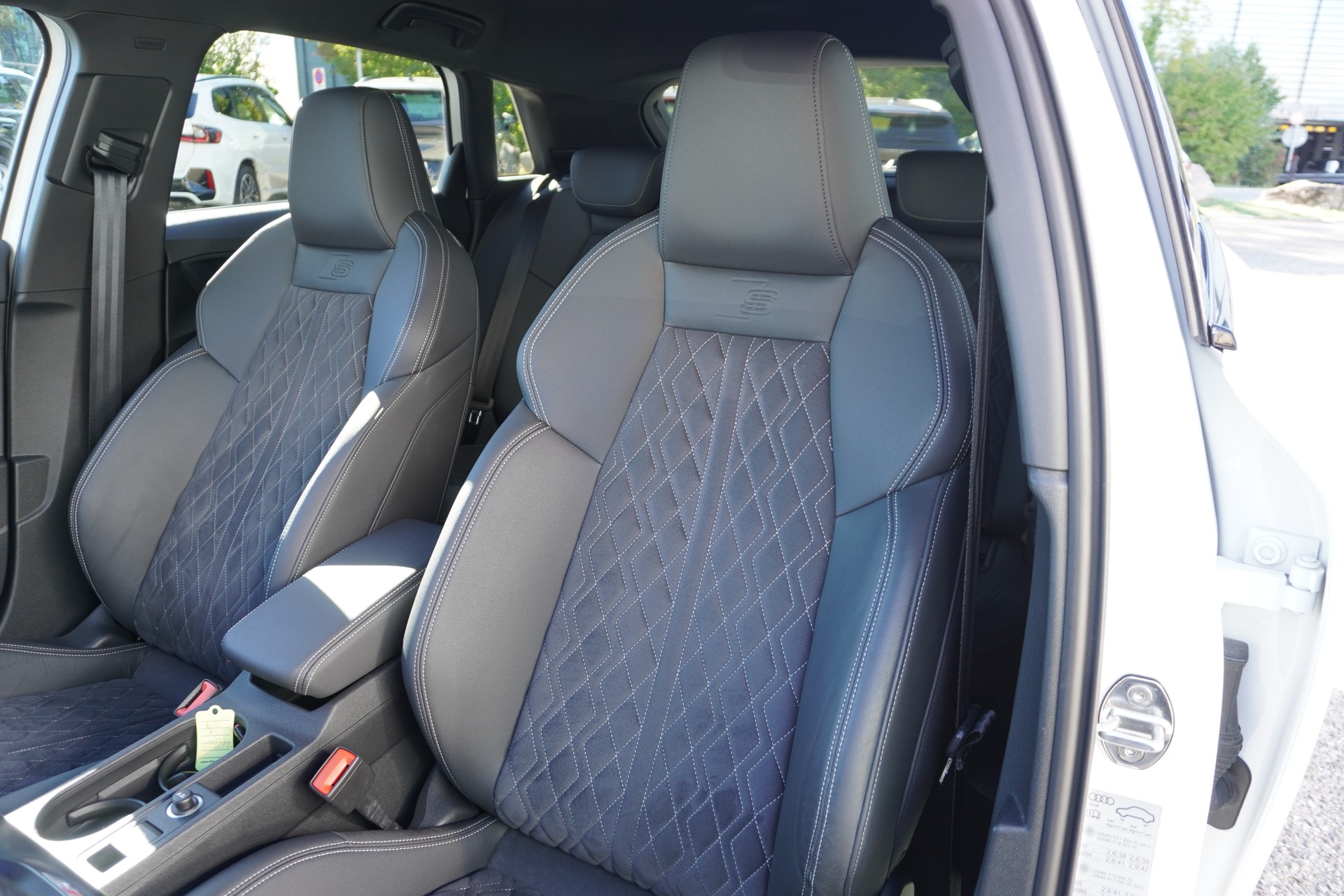 AUDI A3 Sportback 45 TFSI e S line S-tronic-image-21
