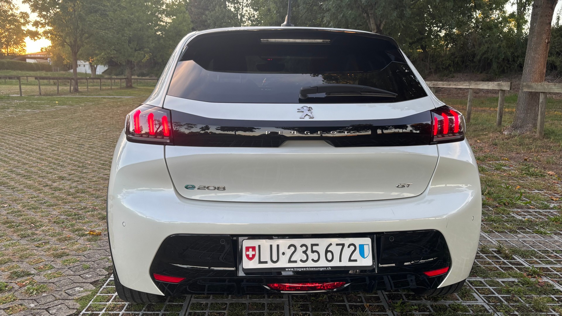 PEUGEOT e-GT Pack-image-3