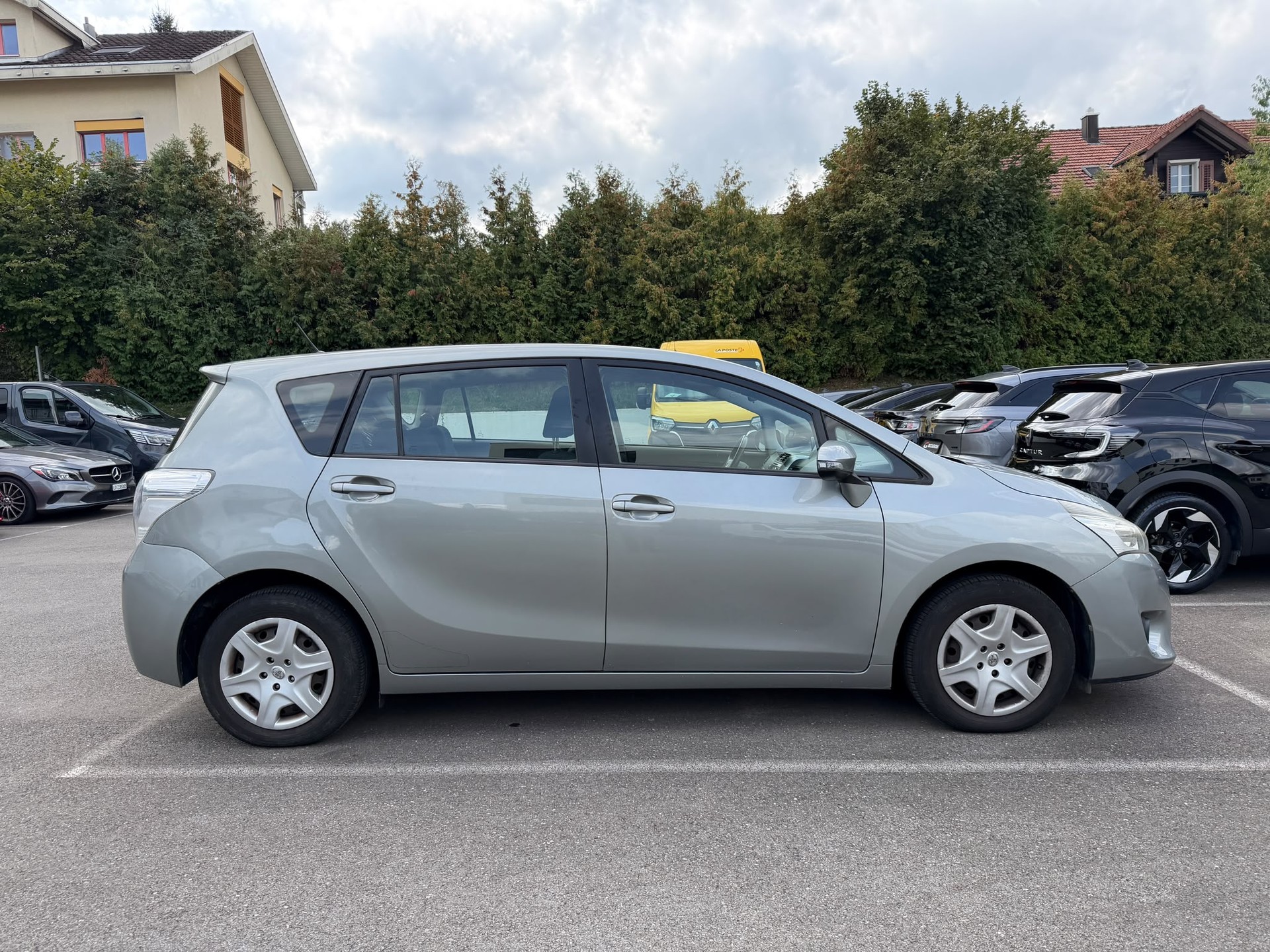 TOYOTA Verso 2.0 D-4D Trend 7P-showroom-element-1