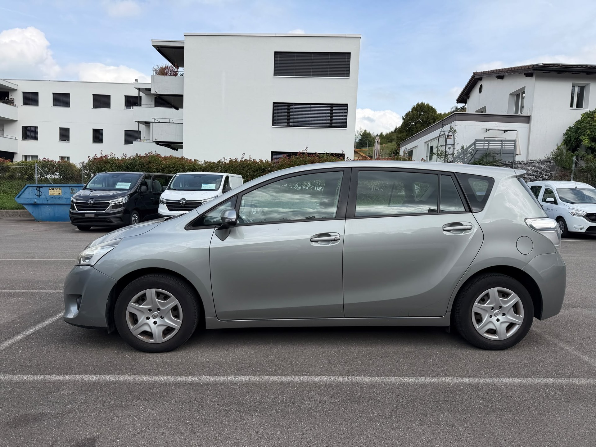 TOYOTA Verso 2.0 D-4D Trend 7P-showroom-element-2