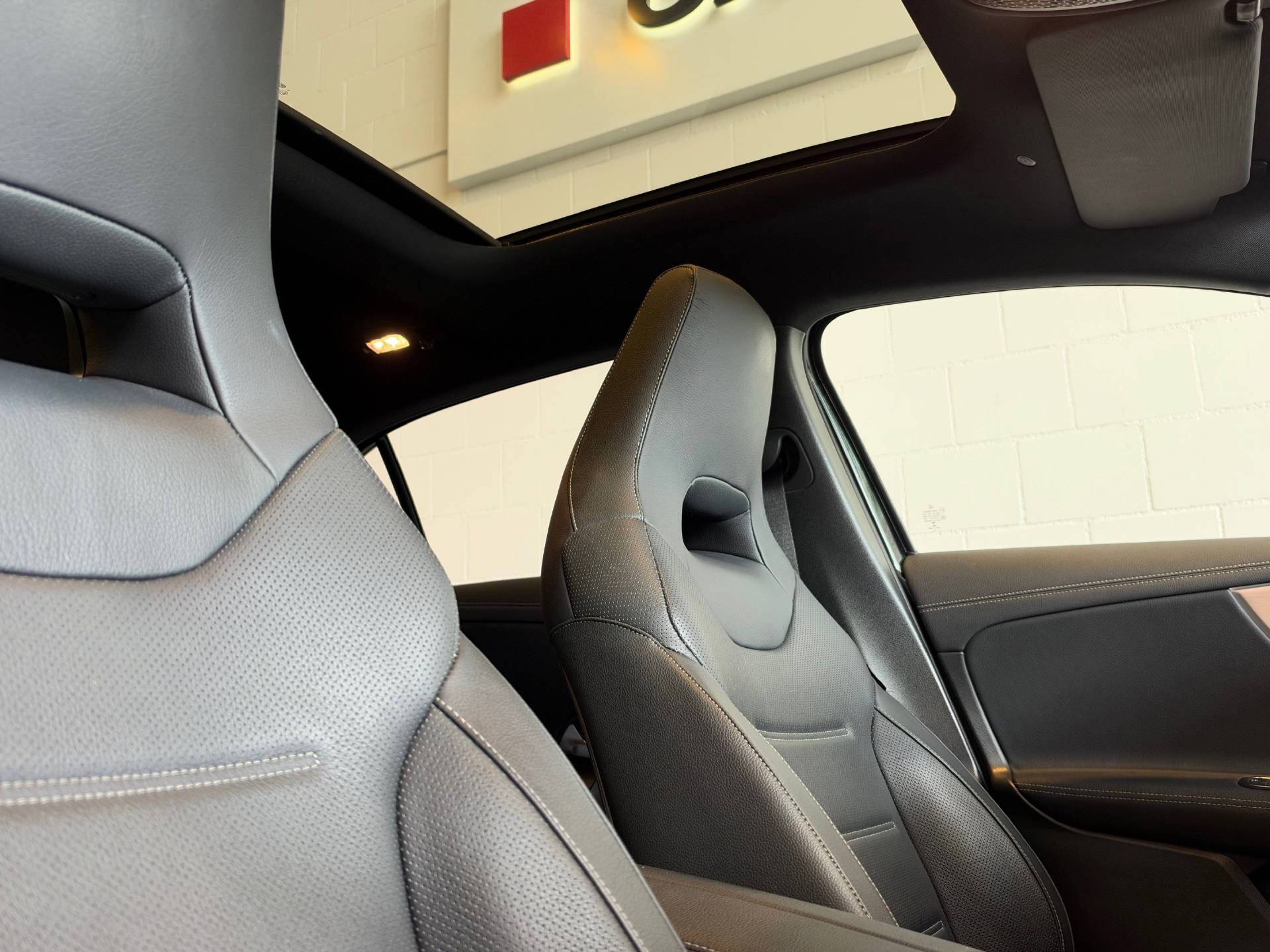 MERCEDES-BENZ A 45 S AMG 4matic+-image-9