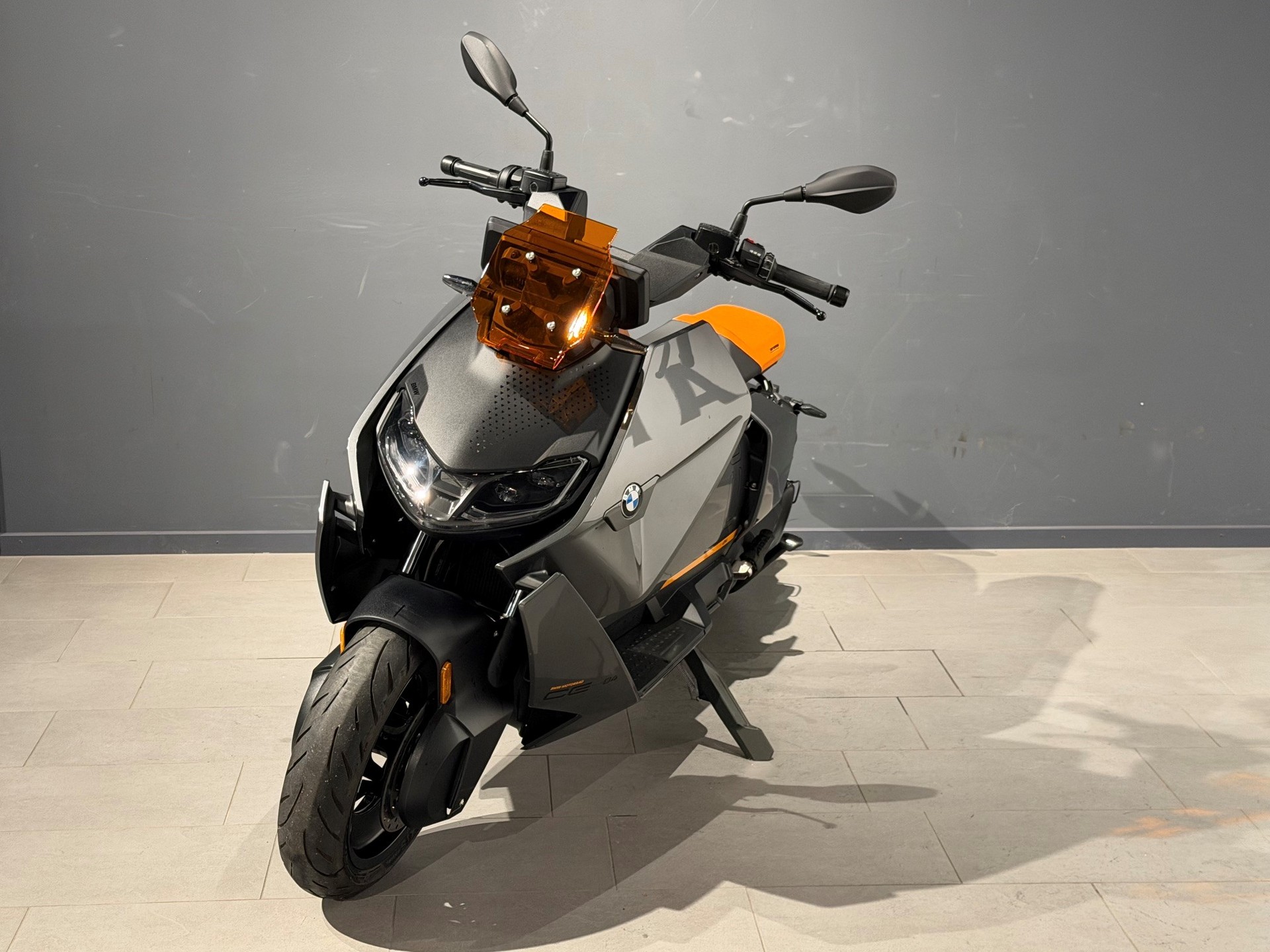 BMW CE 04-image-2
