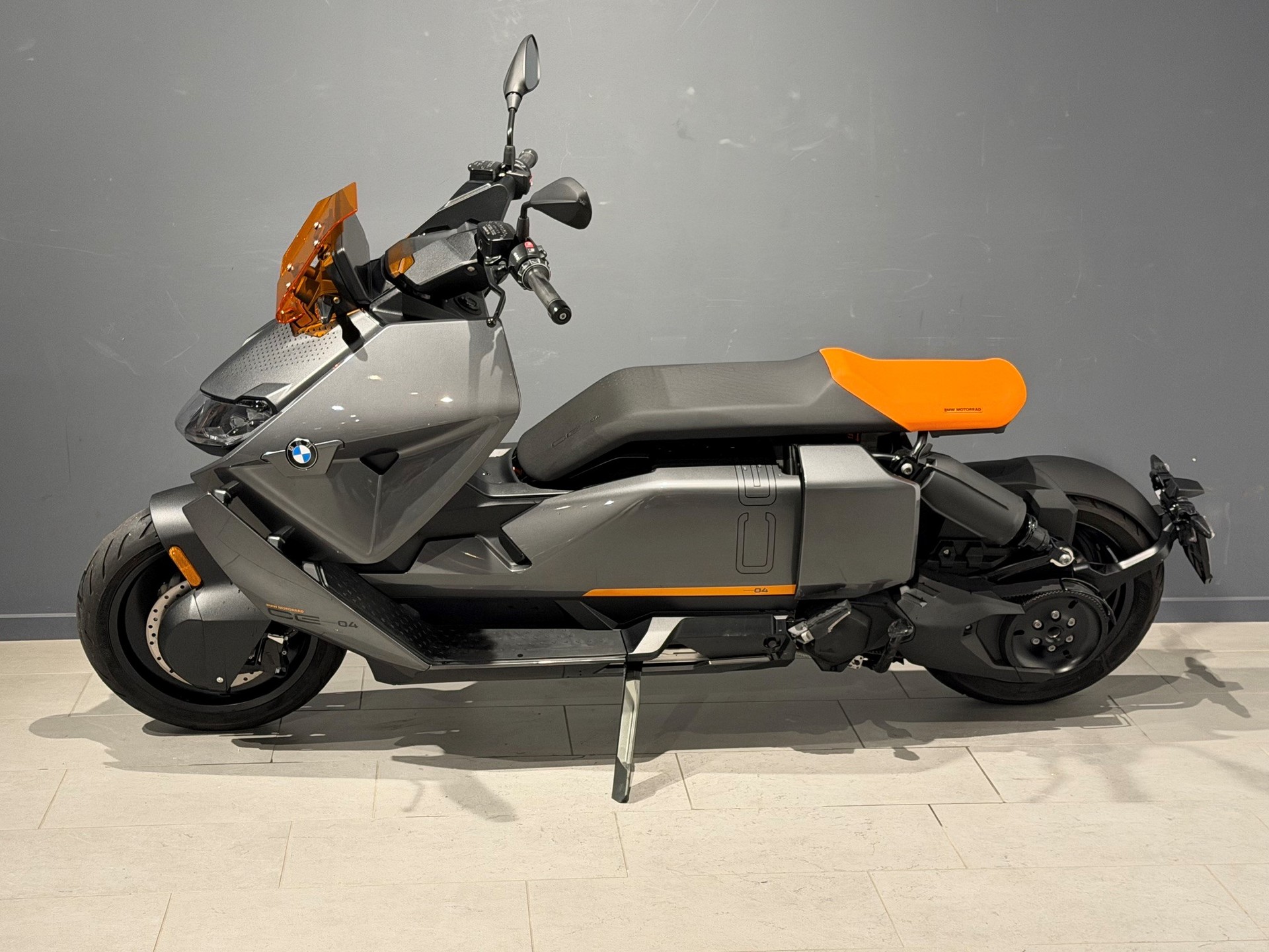BMW CE 04-image-3