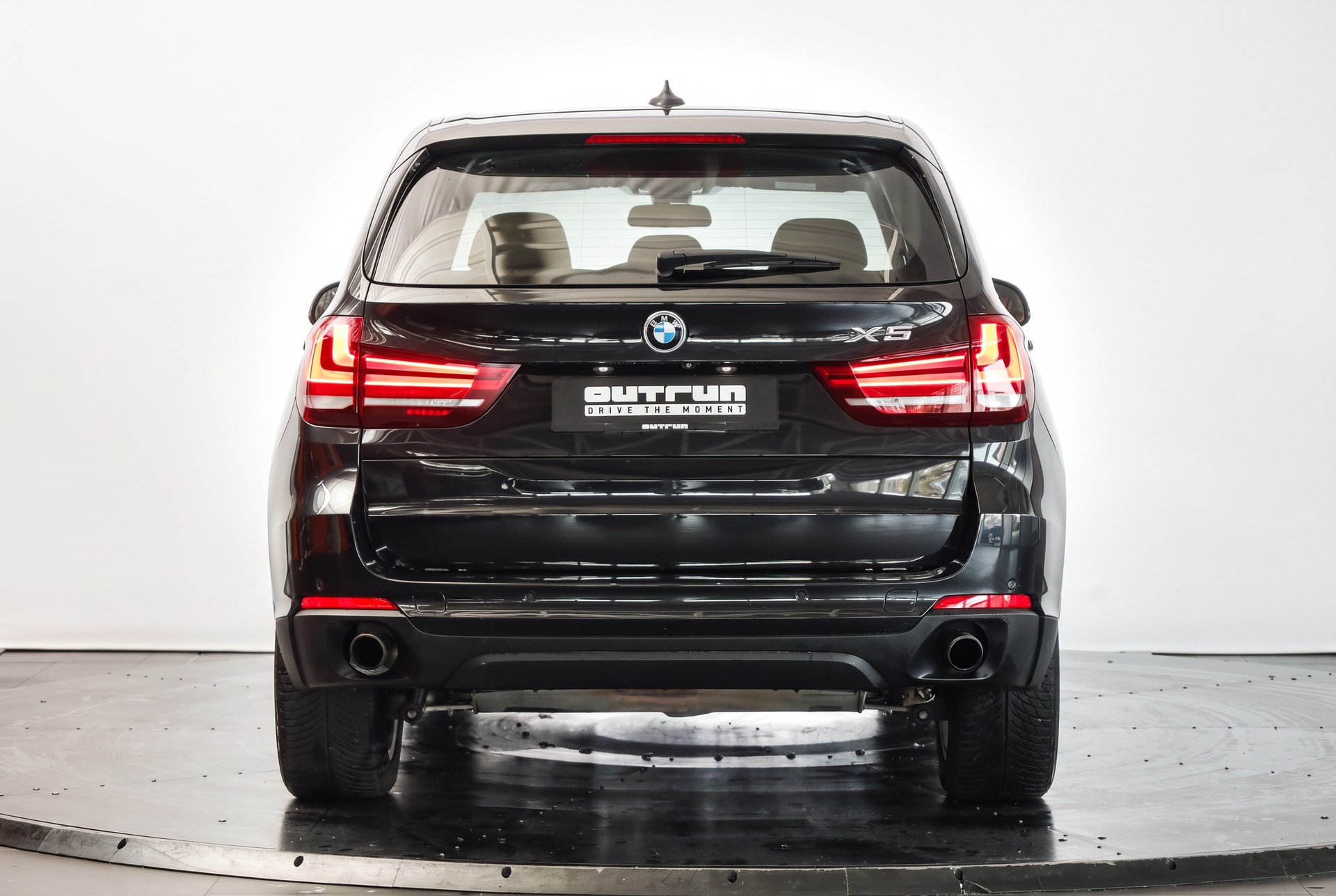 BMW X5 xDrive 35i Steptronic • Pack Swiss Premium • Phares xénon adaptatifs • Head-up Display-showroom-element-2