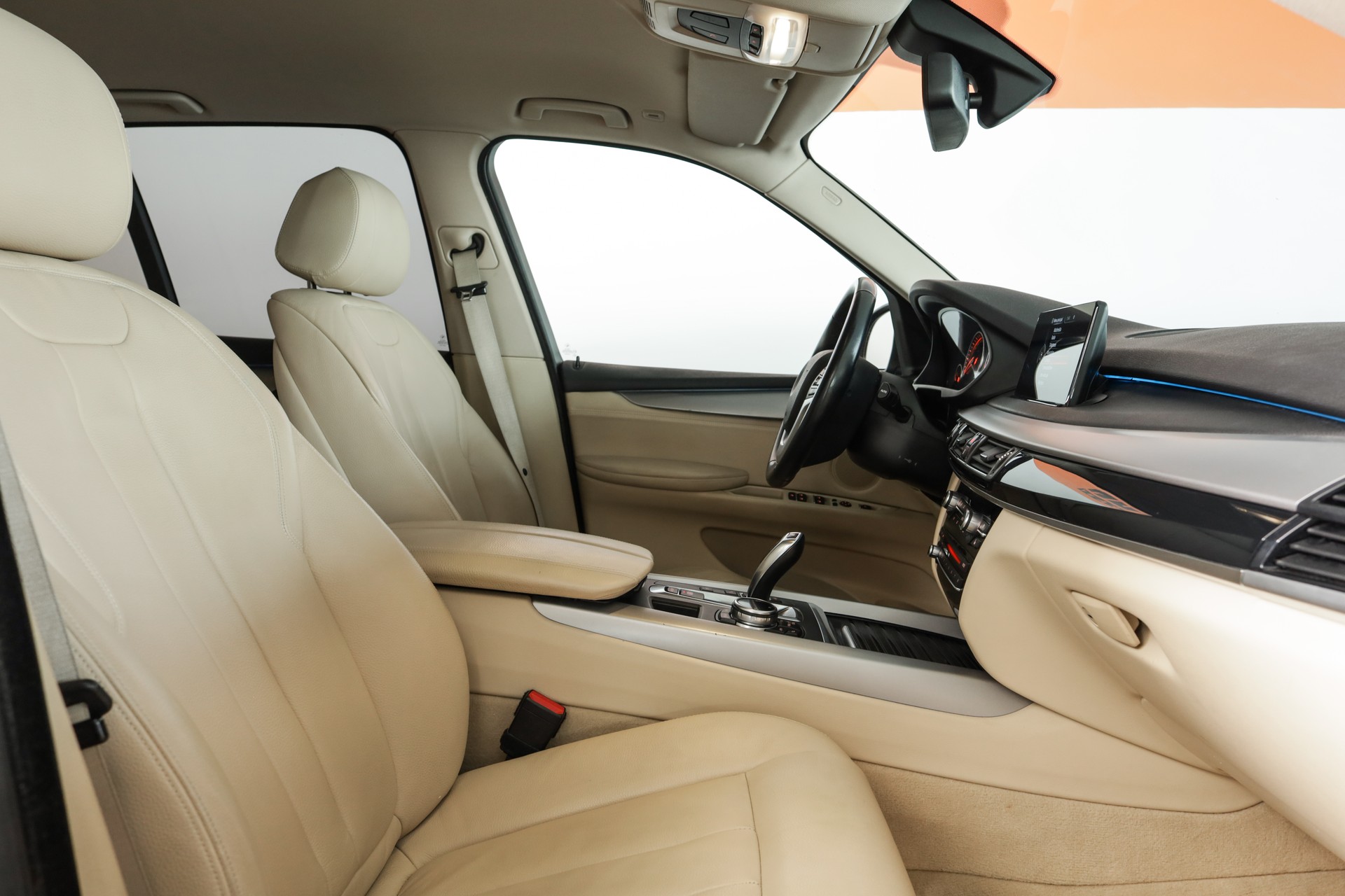 BMW X5 xDrive 35i Steptronic • Pack Swiss Premium • Phares xénon adaptatifs • Head-up Display-image-7
