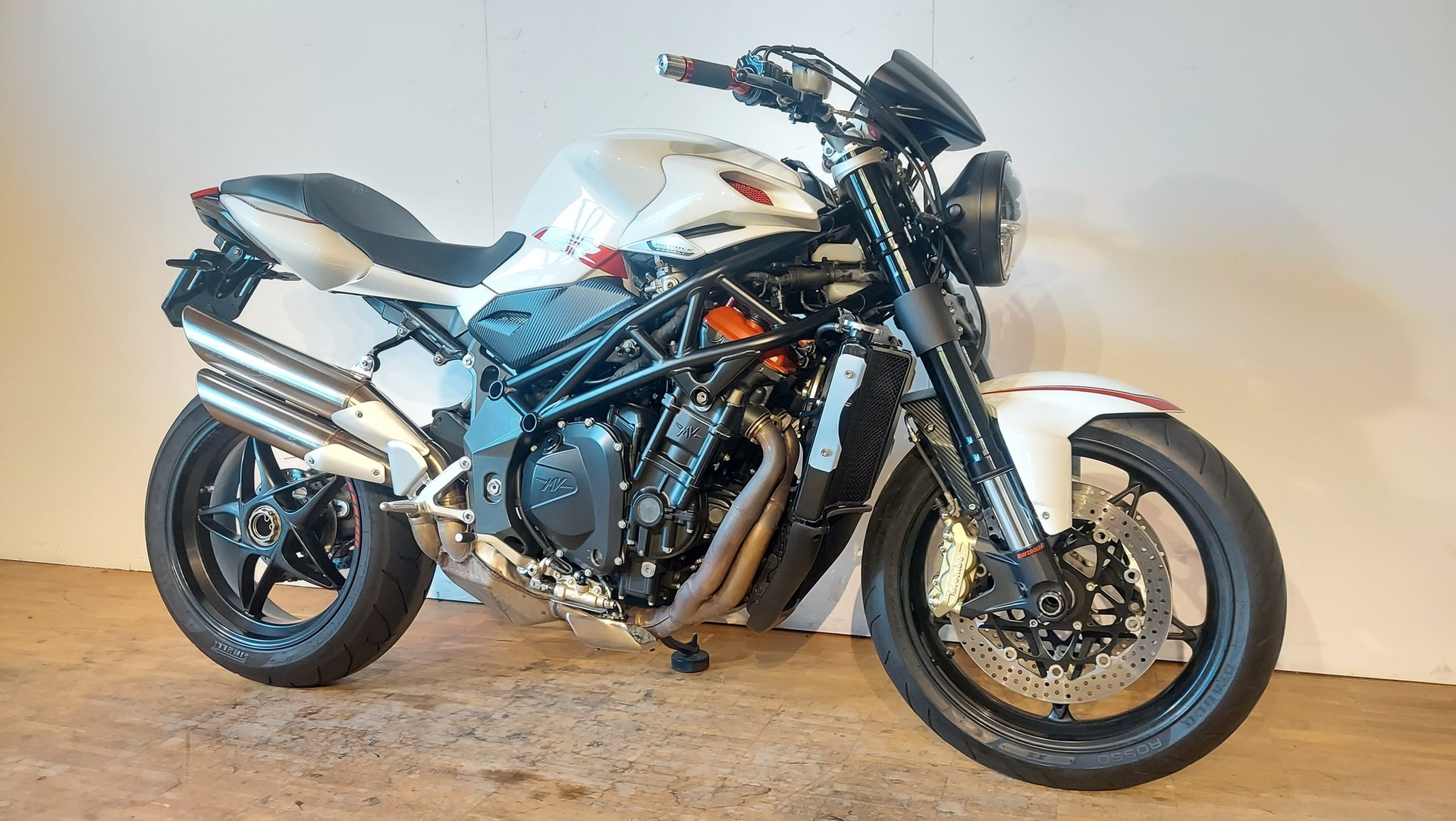 MV AGUSTA B4 Brutale 1090 R-image-2